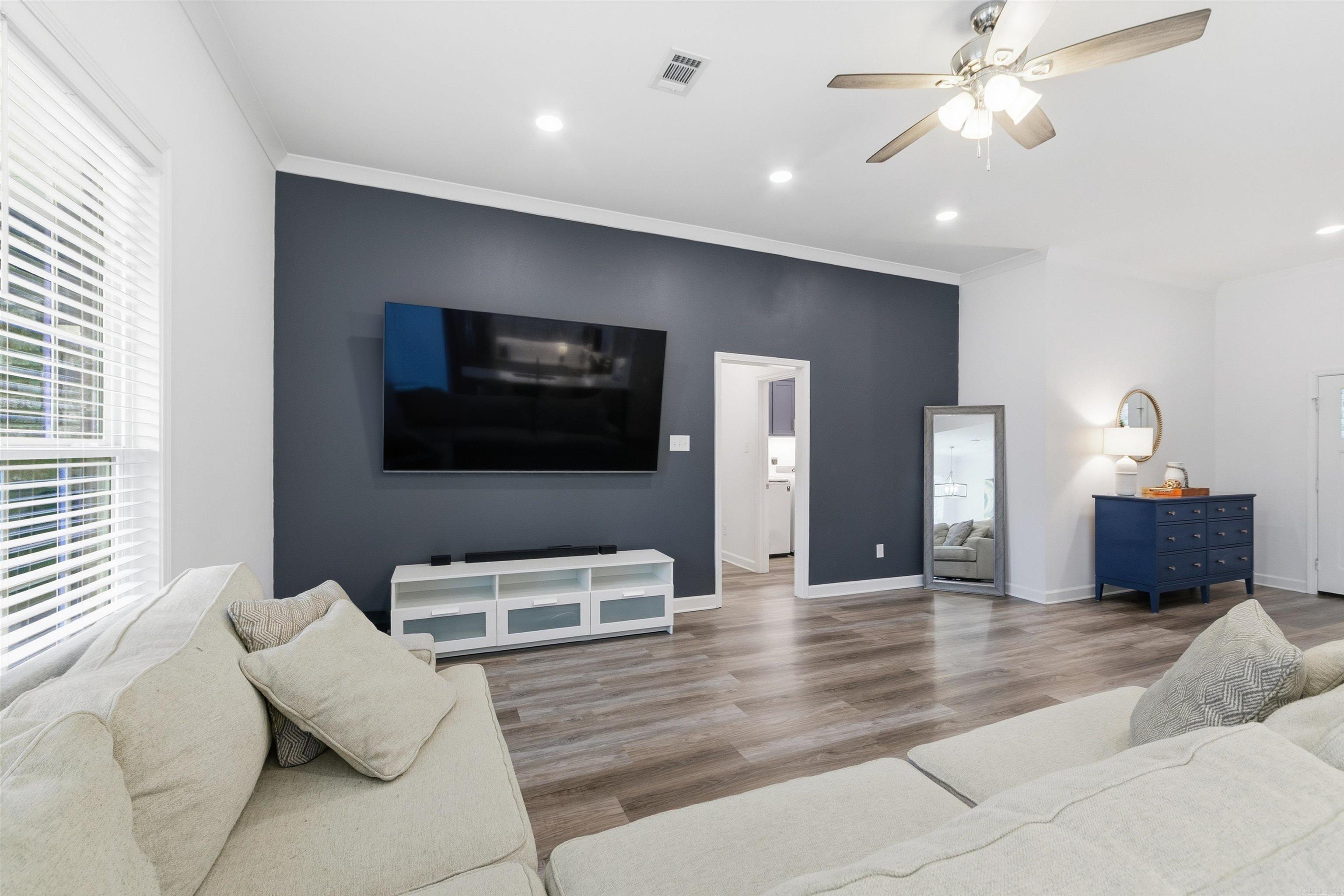 921 Villa Vista Loop Property Photo 11