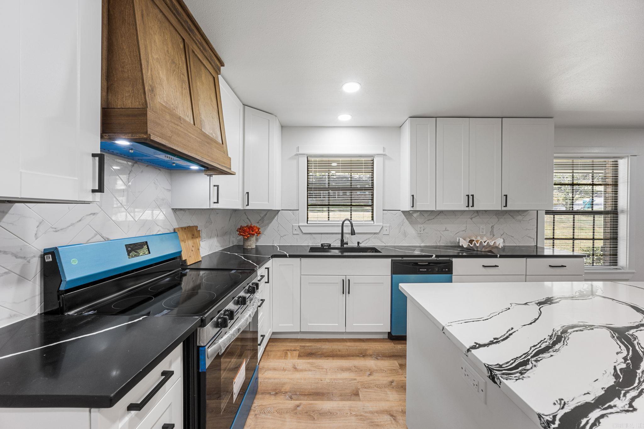 13315 Pompano Drive Property Photo 8