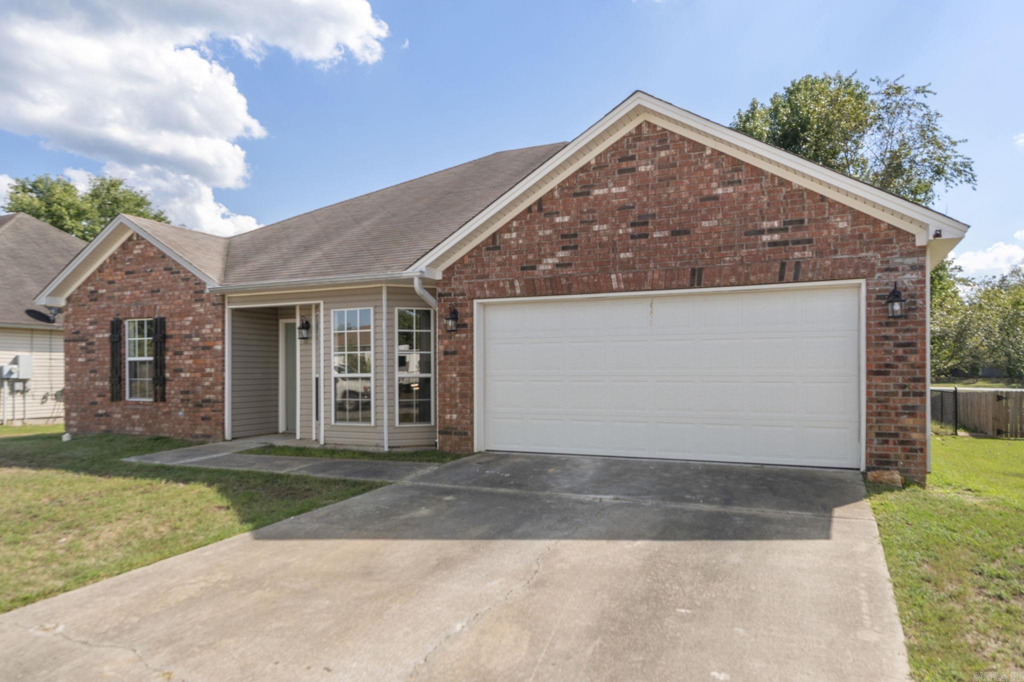 315 Lamplighter Drive Property Photo 4