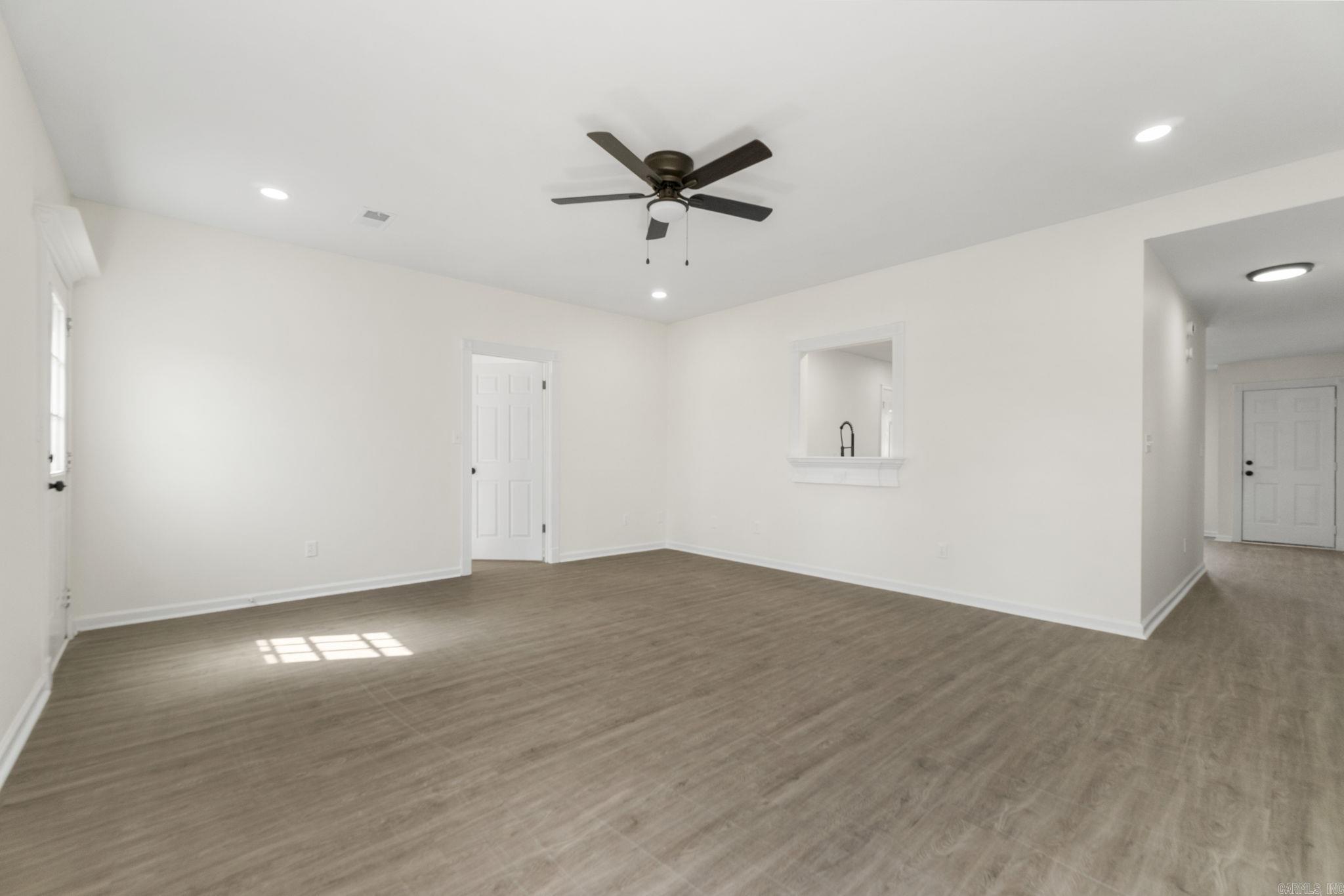 315 Lamplighter Drive Property Photo 9