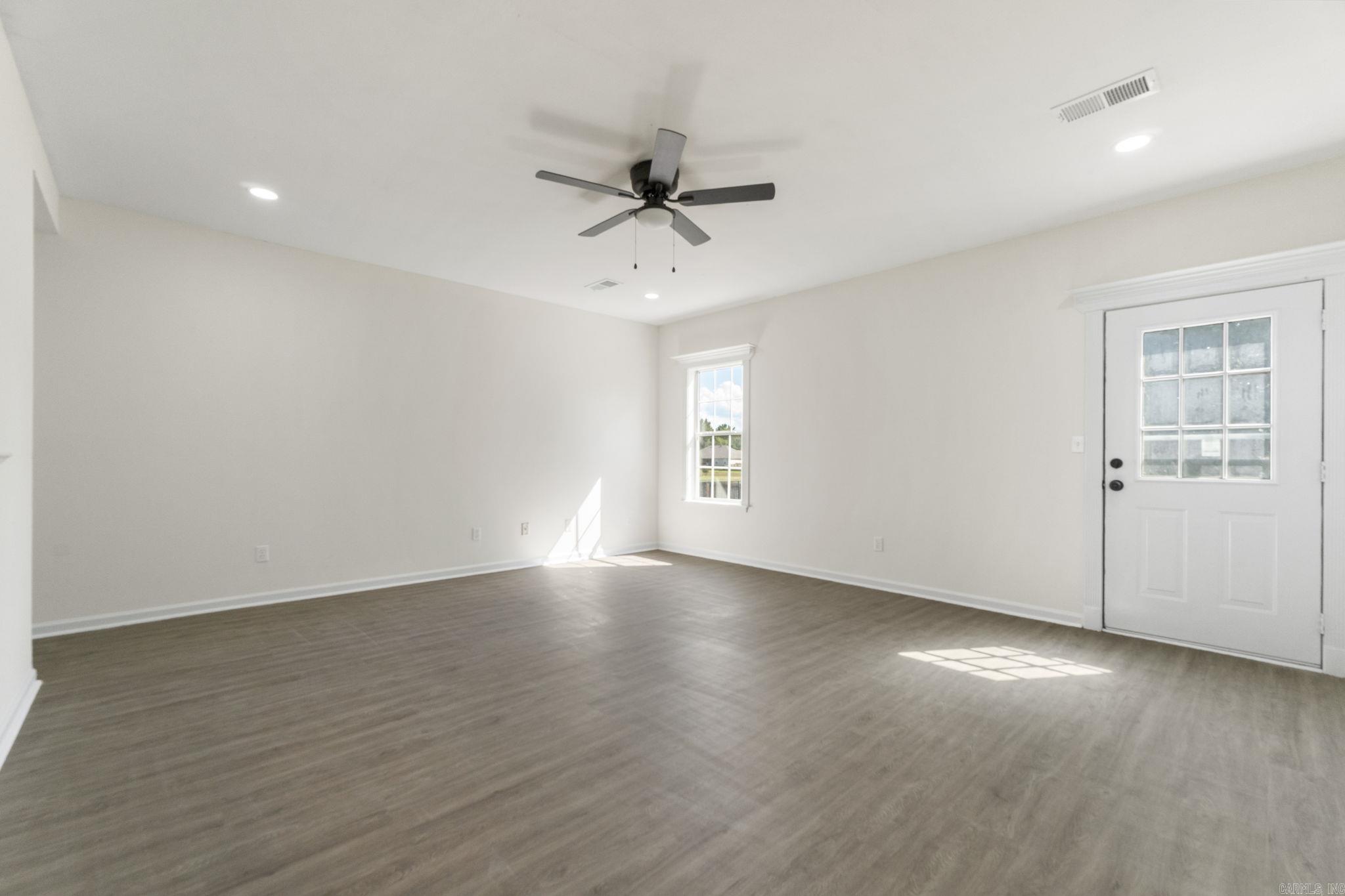315 Lamplighter Drive Property Photo 11
