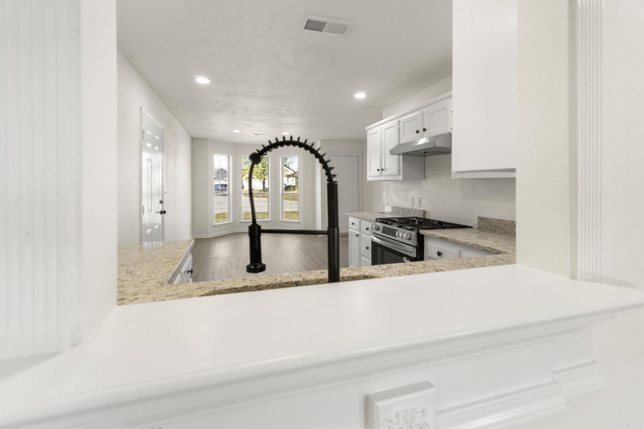 315 Lamplighter Drive Property Photo 12