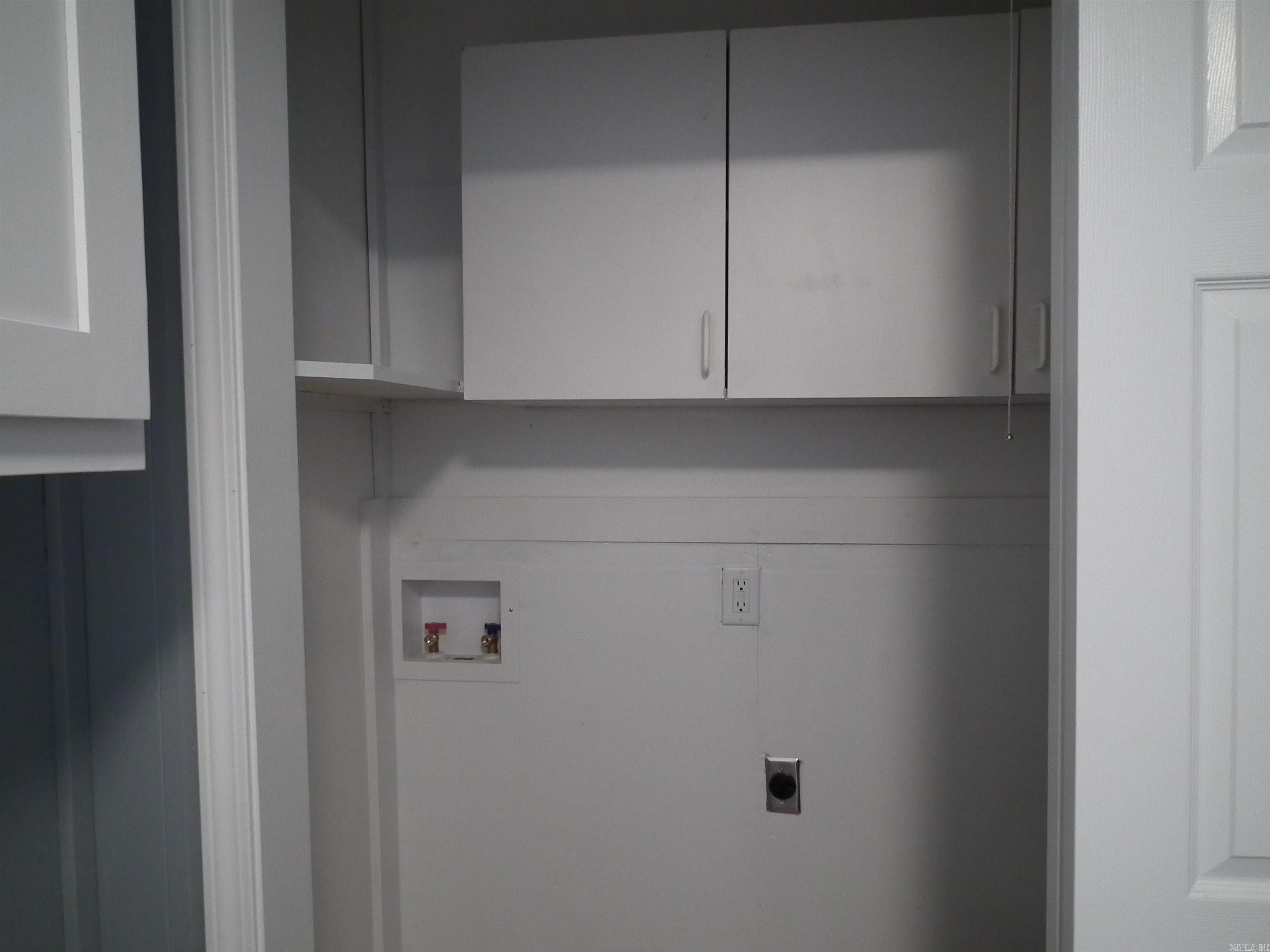 217 Trailwood Drive Property Photo 10