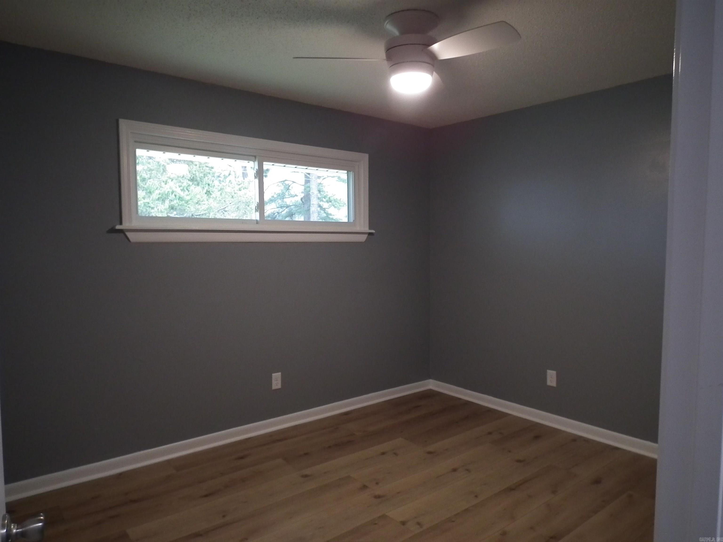 217 Trailwood Drive Property Photo 13
