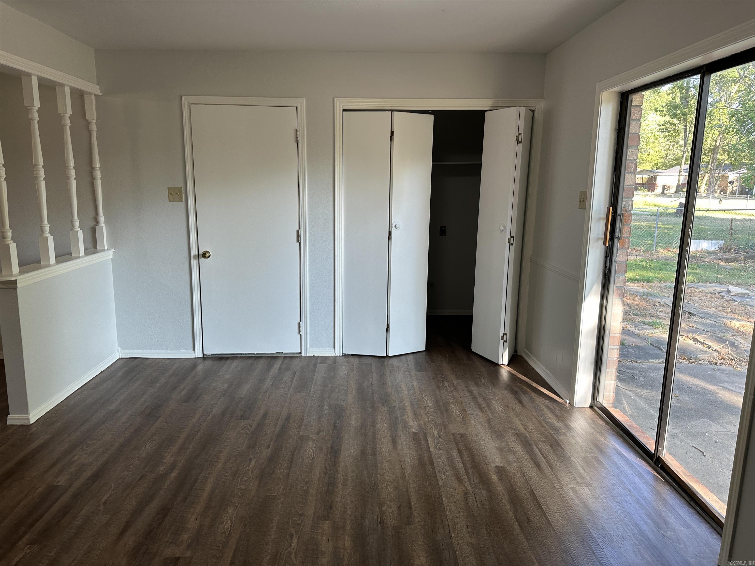 2102 E 14th Street Property Photo 8