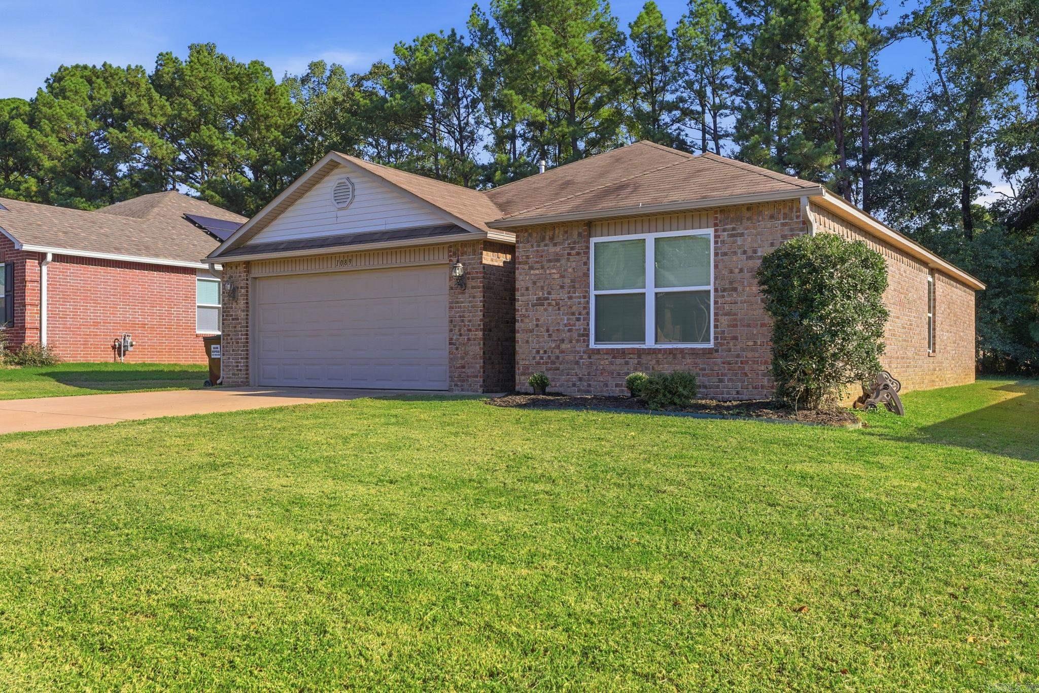 1089 Meadows Edge Drive Property Photo 2