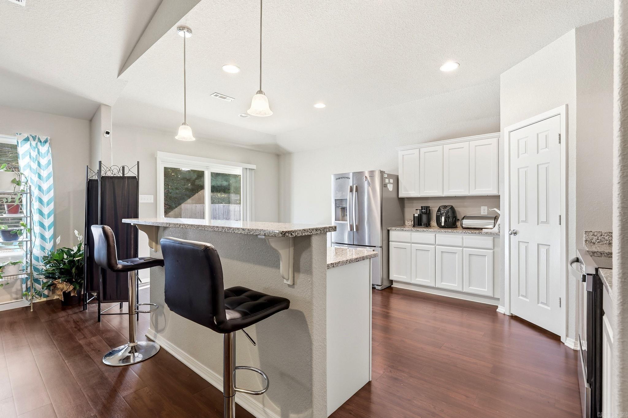 1089 Meadows Edge Drive Property Photo 4