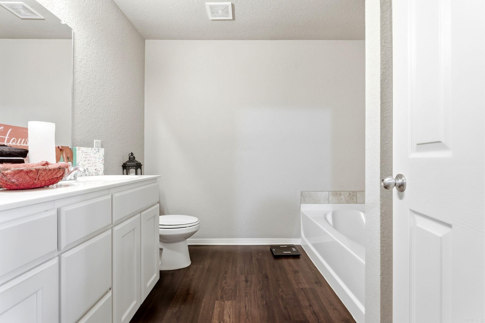 1089 Meadows Edge Drive Property Photo 18