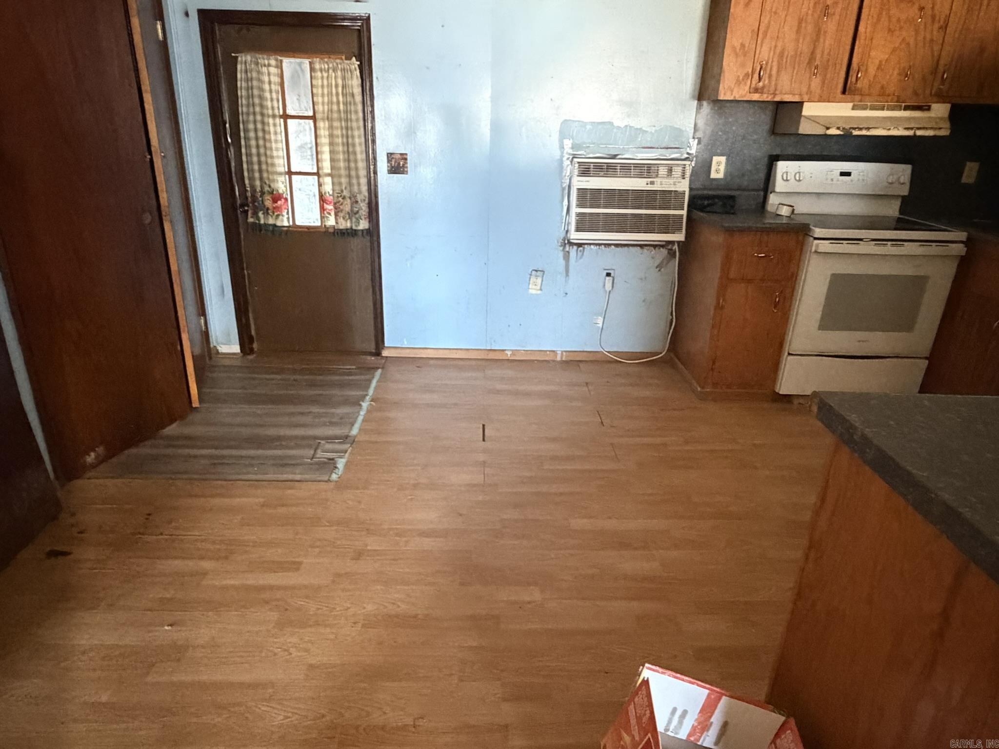 714 Clay 256 Property Photo 21