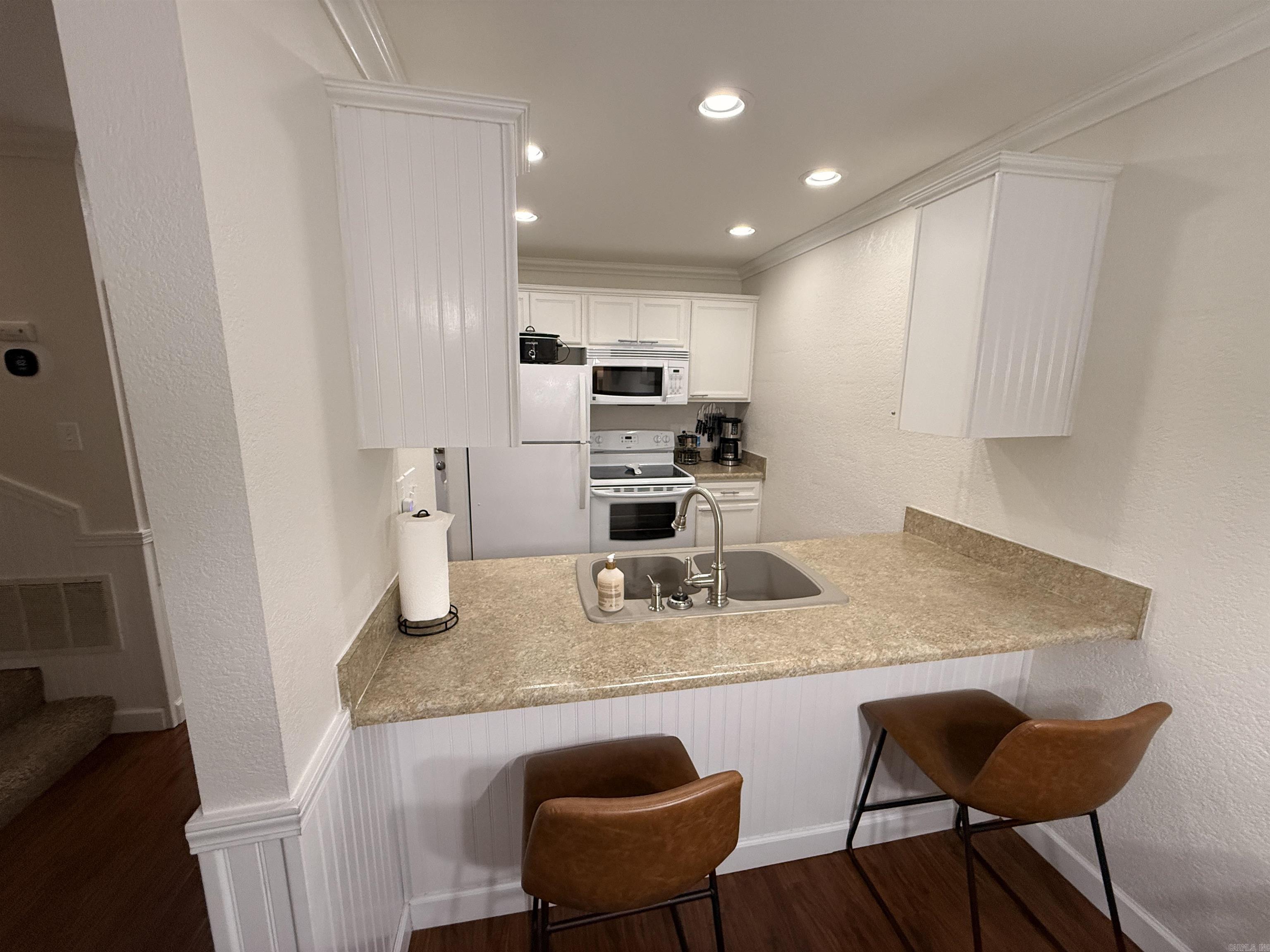 104 Chelsea Dr. #13 13 Property Photo 12