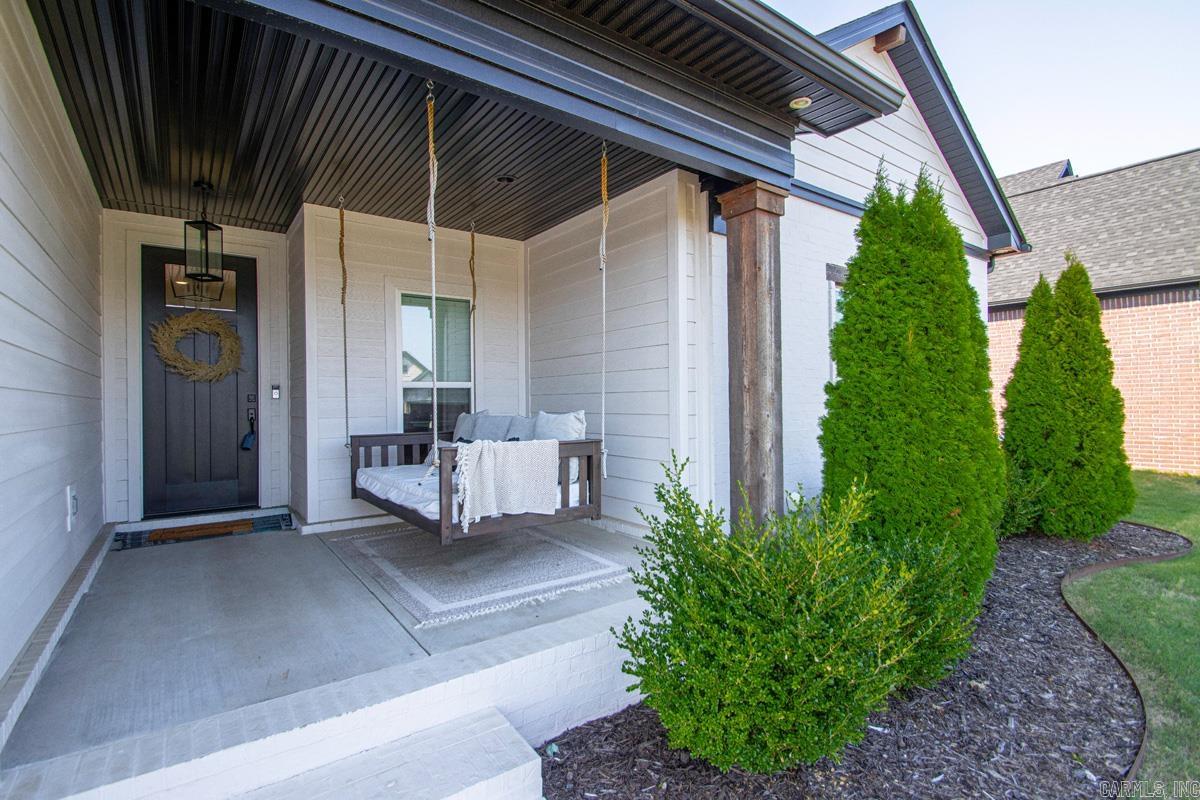 2525 Overcup Property Photo 2