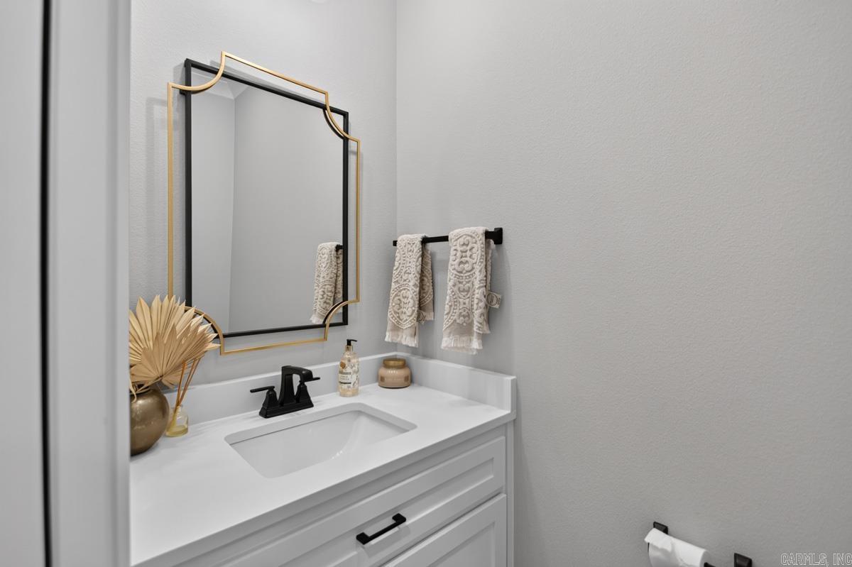 2525 Overcup Property Photo 4