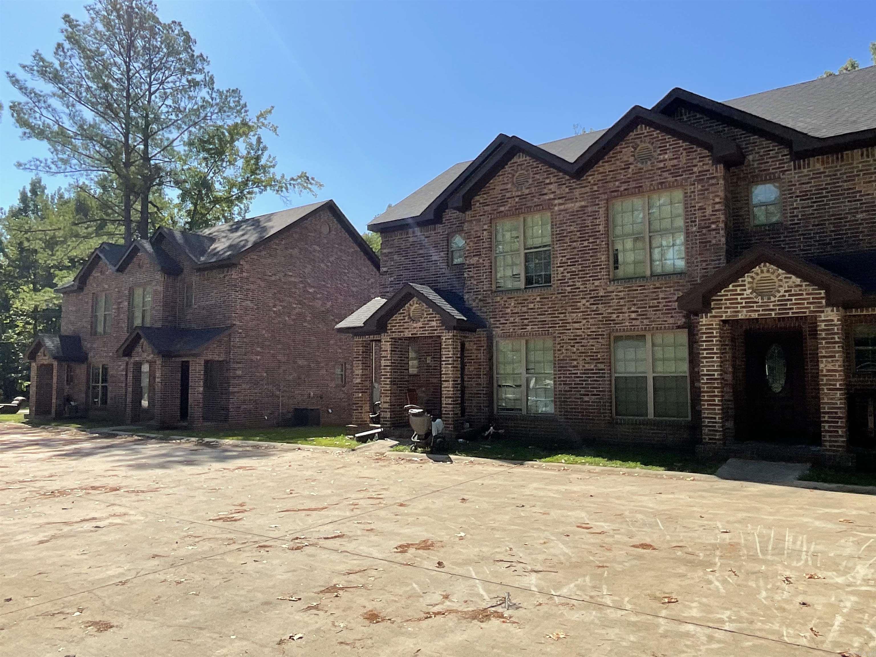 533 Grand Avenue Property Photo 15