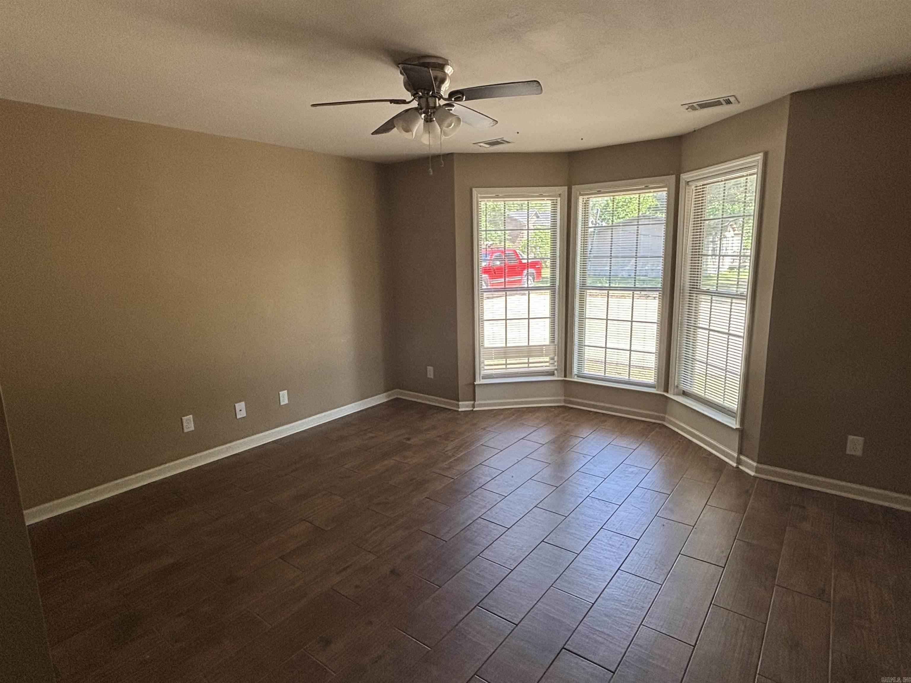 533 Grand Avenue Property Photo 16