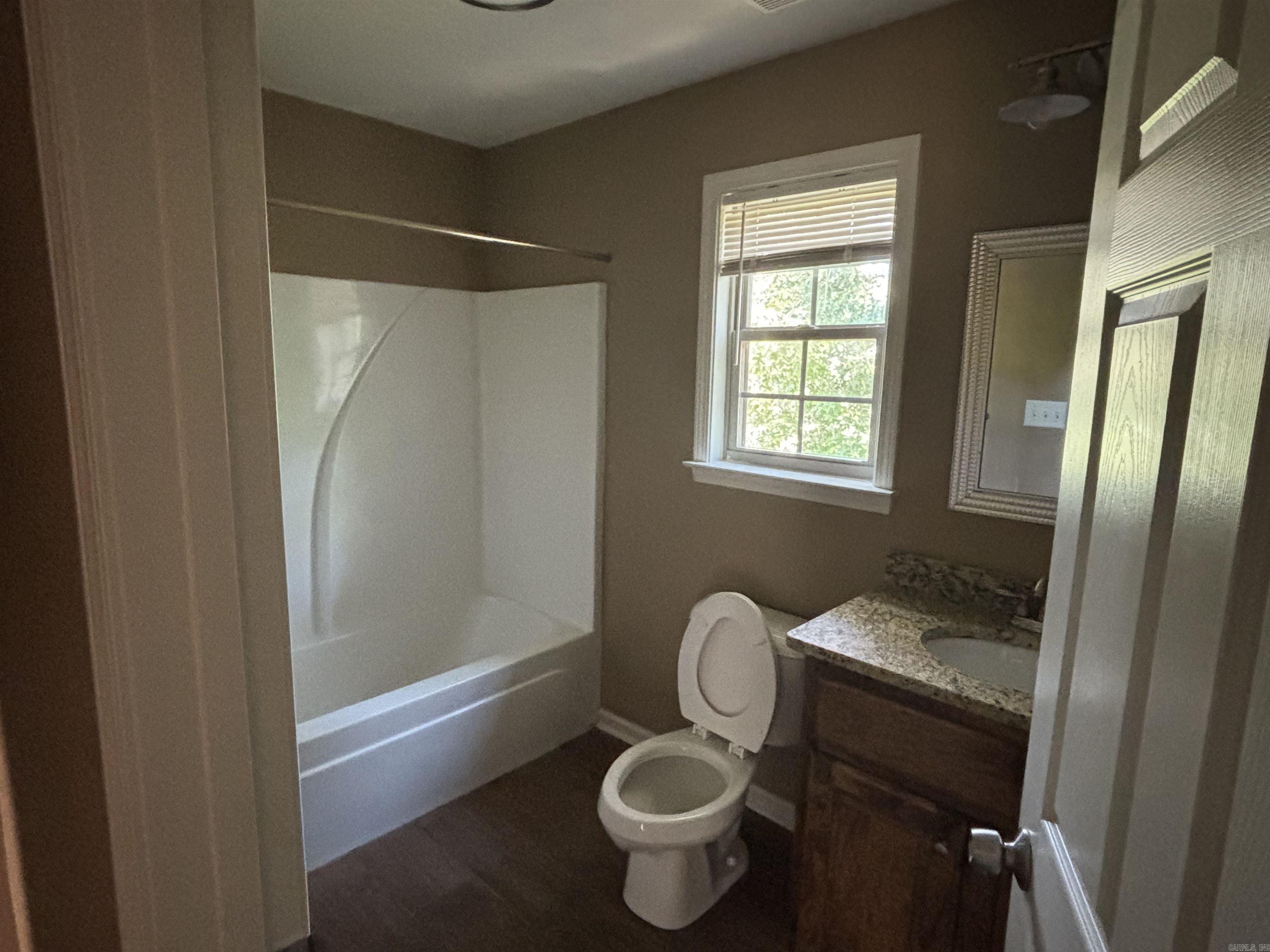 533 Grand Avenue Property Photo 19