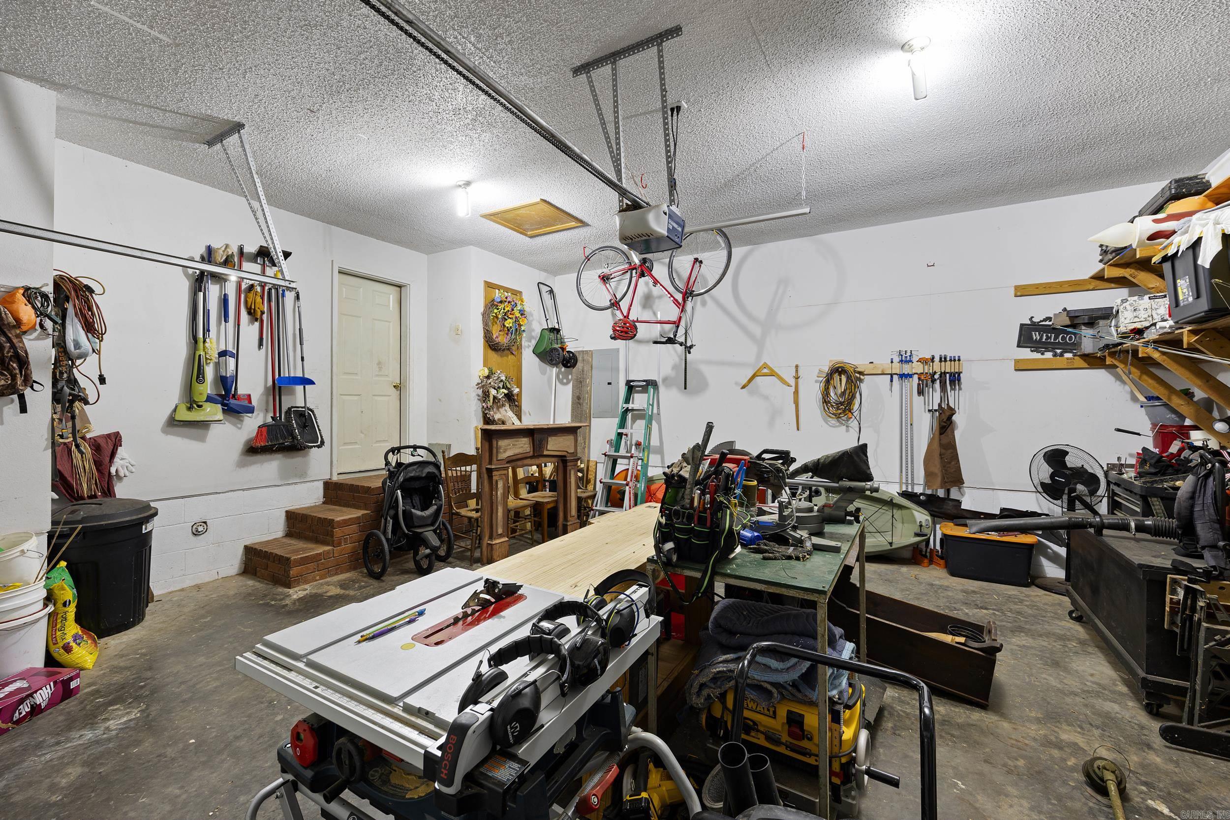 2111 S Ithaca Ave Property Photo 17