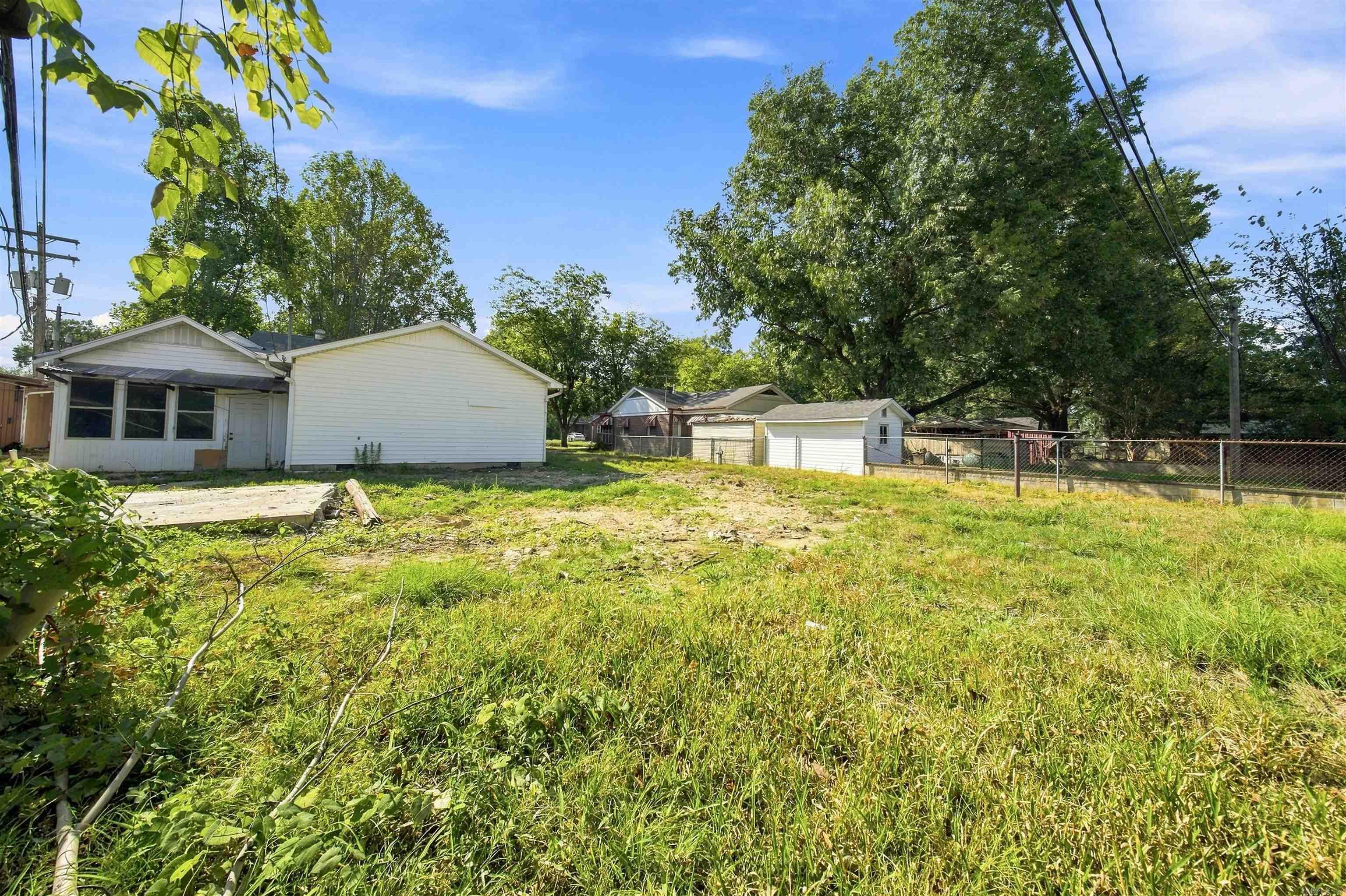 115 Crouch Property Photo 34