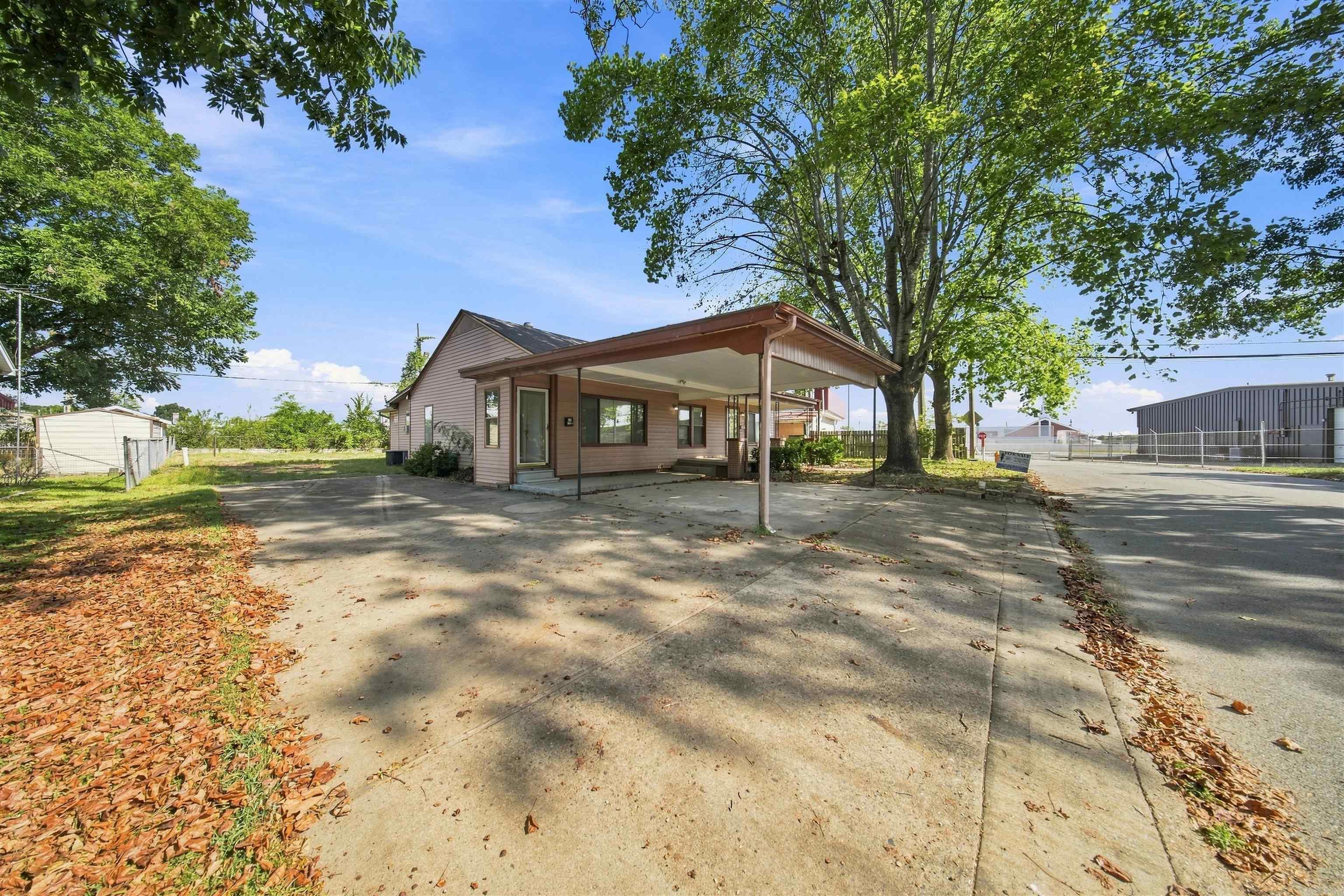 115 Crouch Property Photo 39