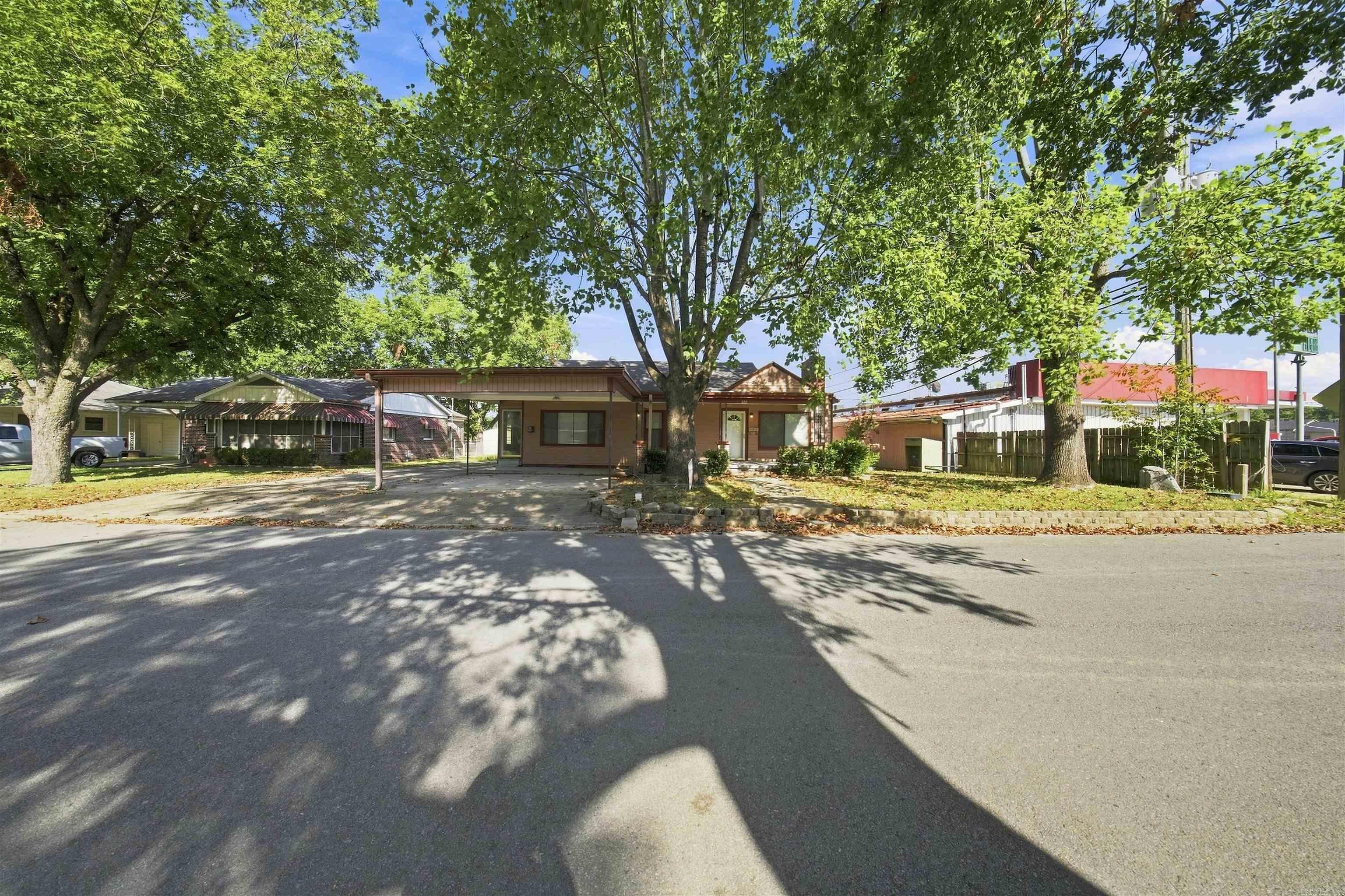 115 Crouch Property Photo 43