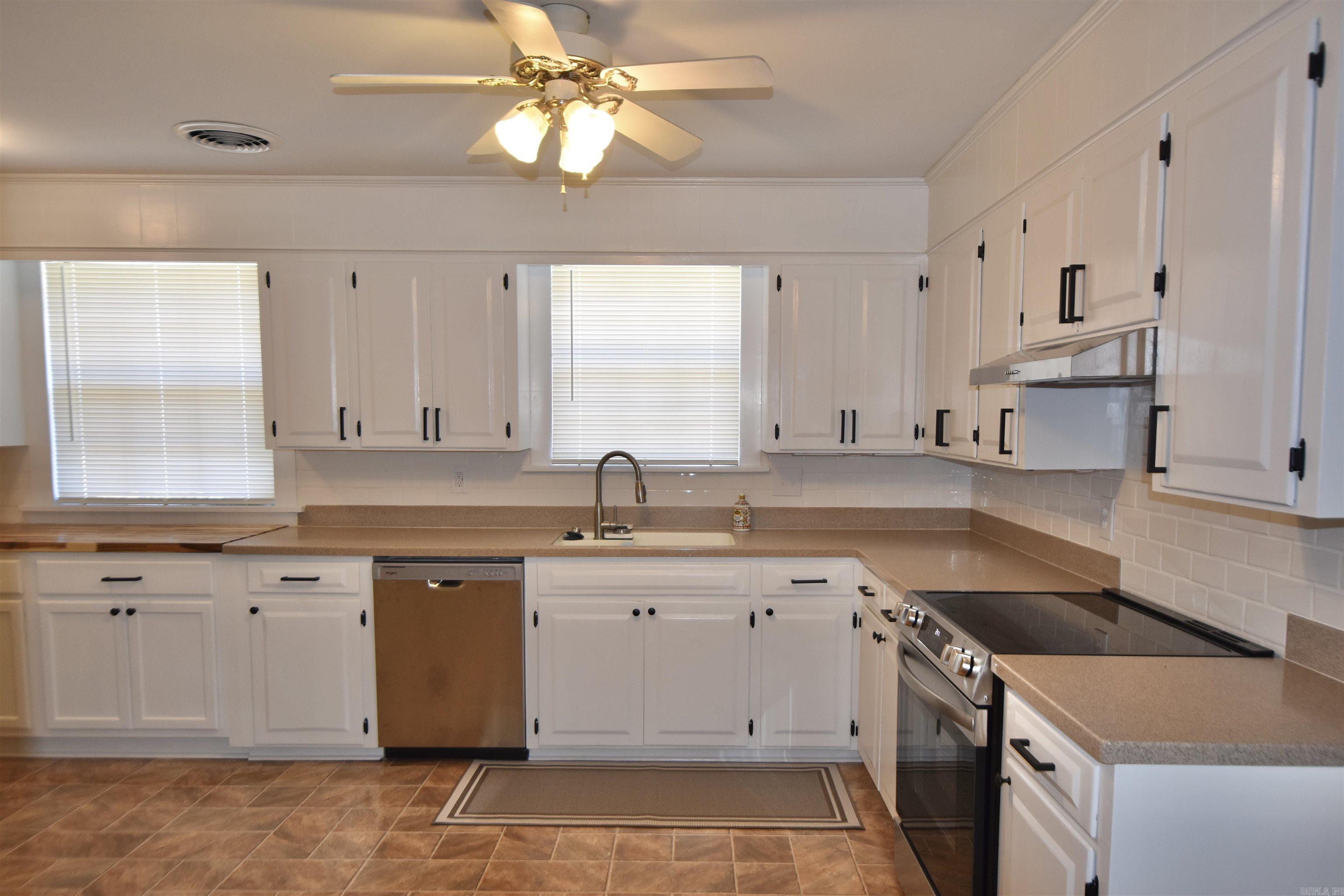 1117 Pine Bluff Street Property Photo 7