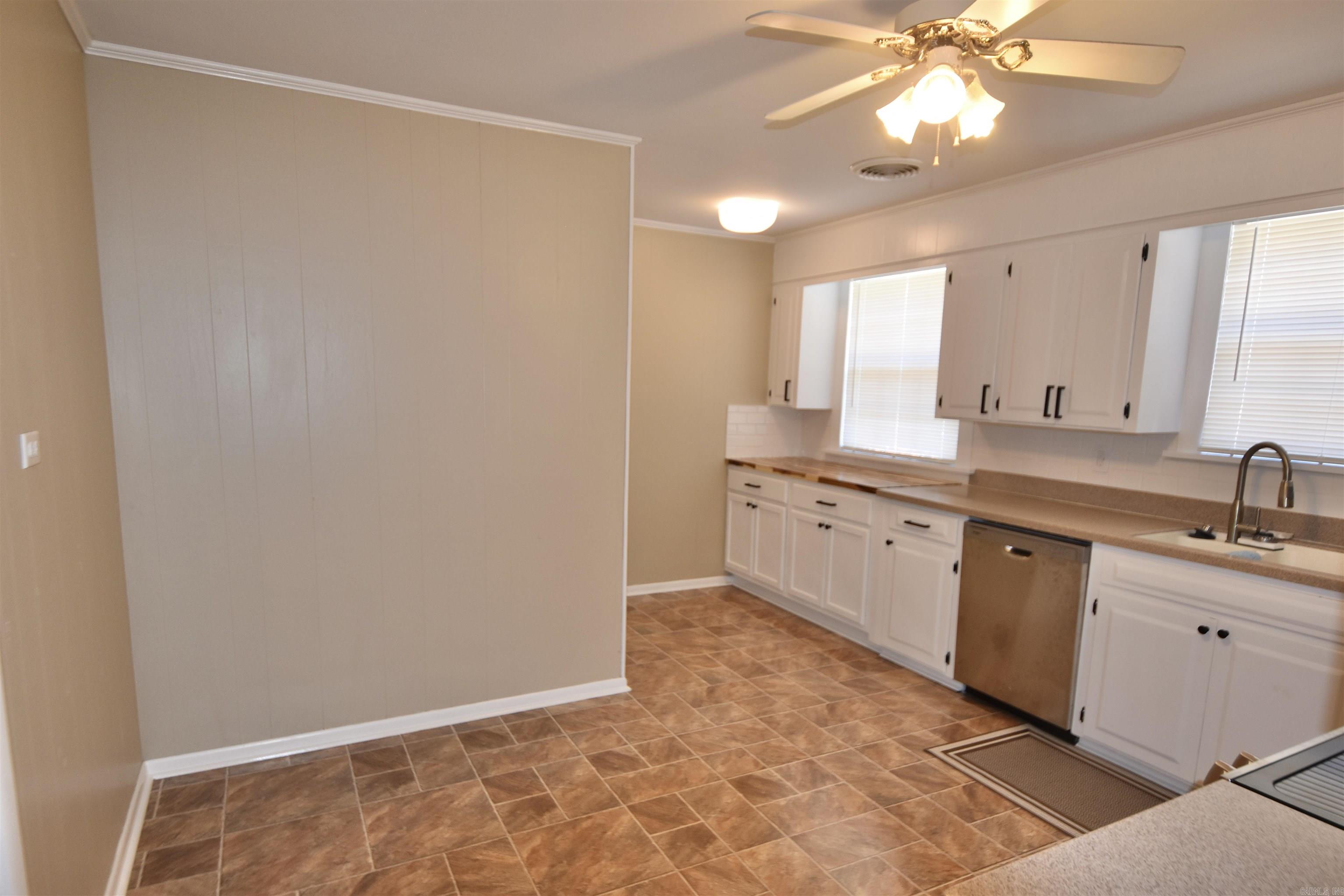 1117 Pine Bluff Street Property Photo 9
