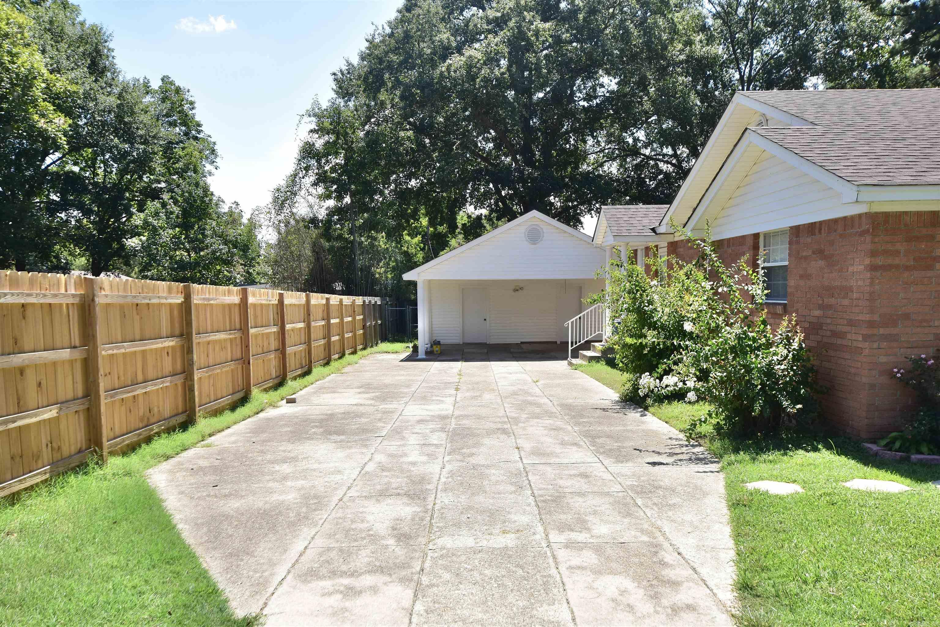 1117 Pine Bluff Street Property Photo 32