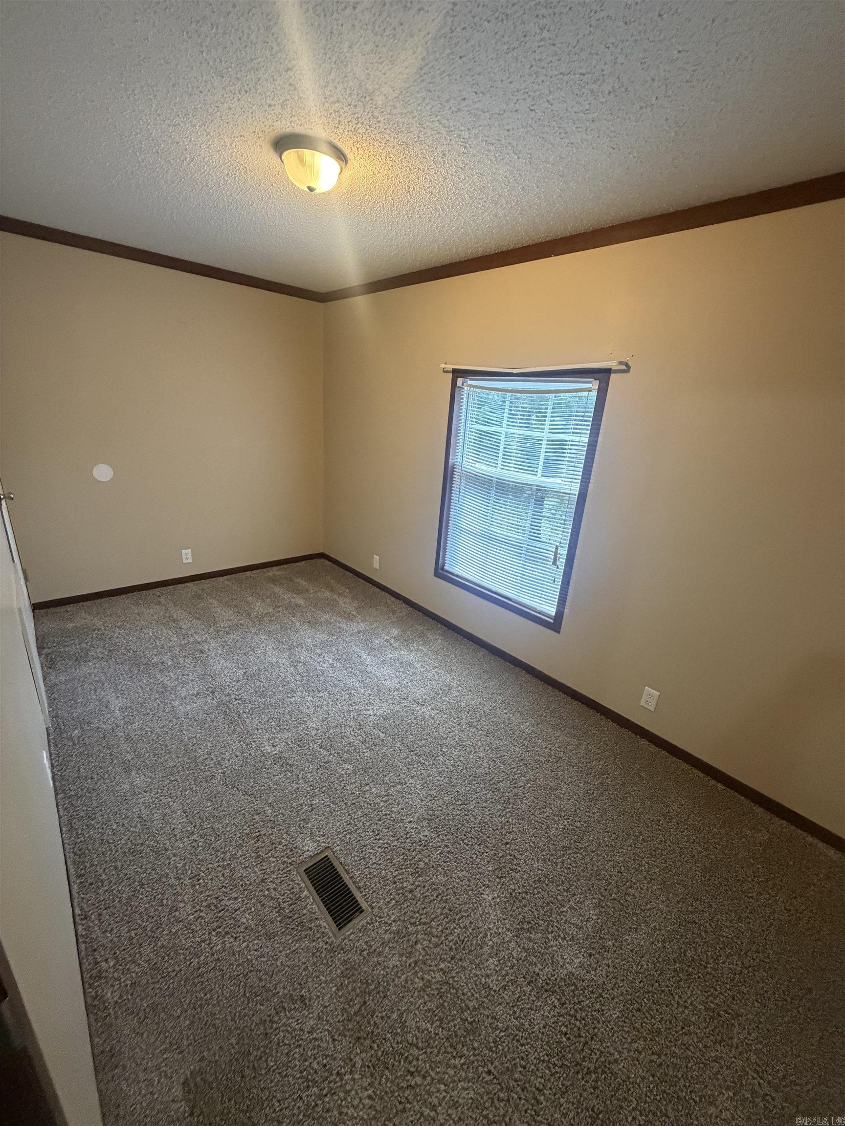 104 Deer Ridge Drive Property Photo 12