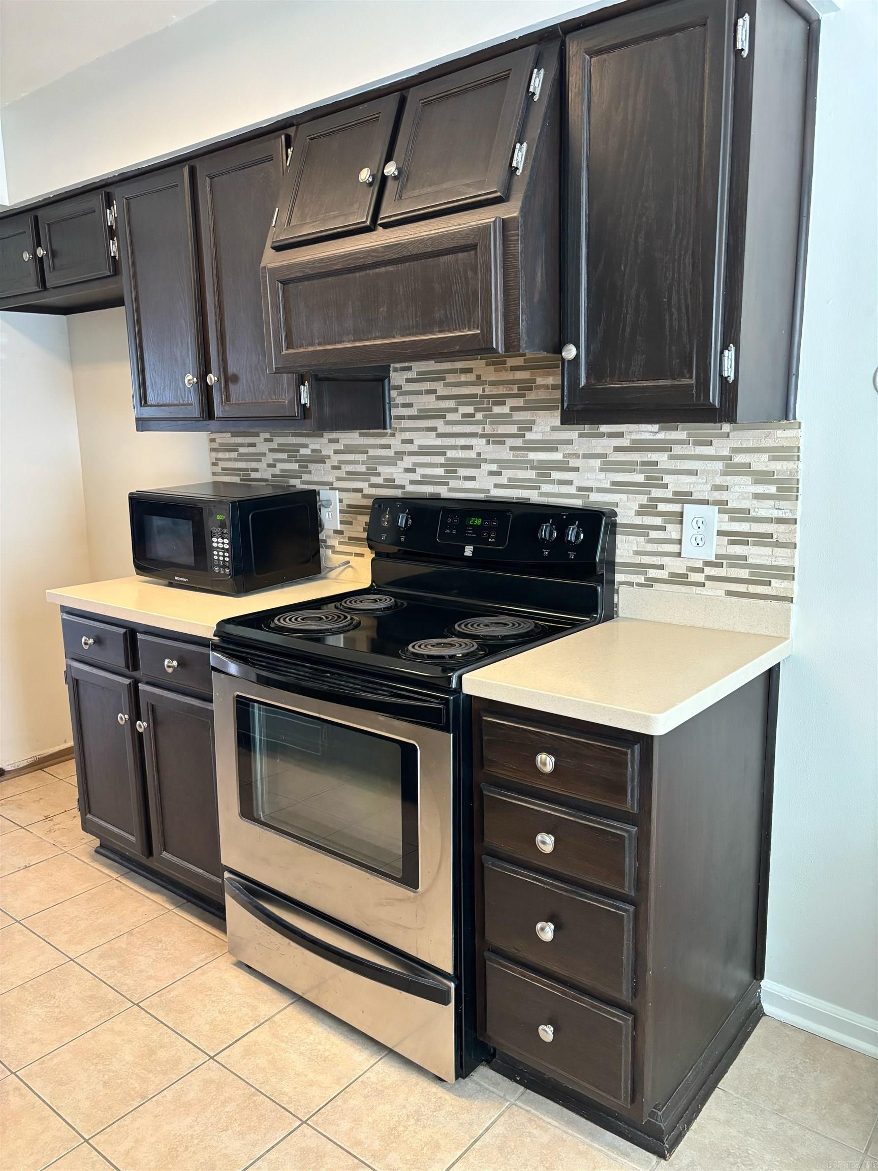 2200 Andover Ct #204 Property Photo 3