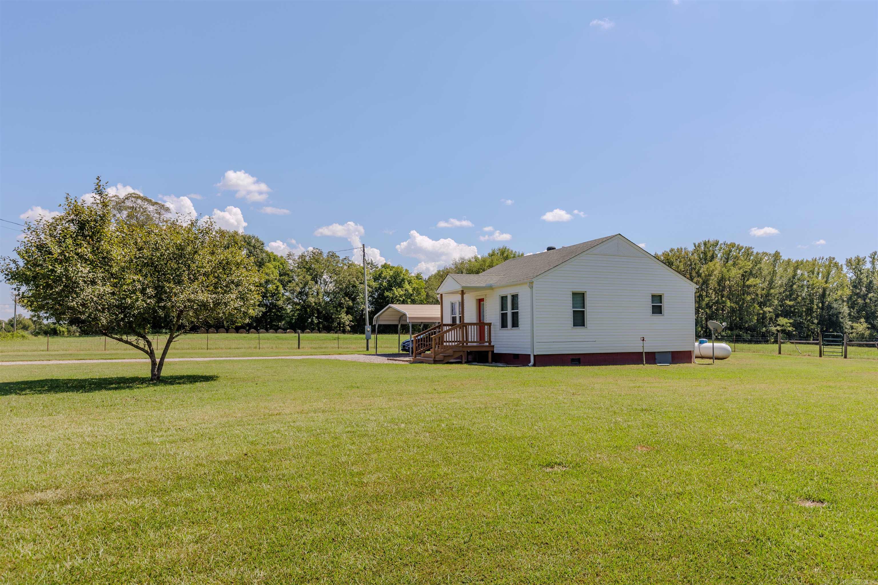 932 Cherry Hill Loop Property Photo 30