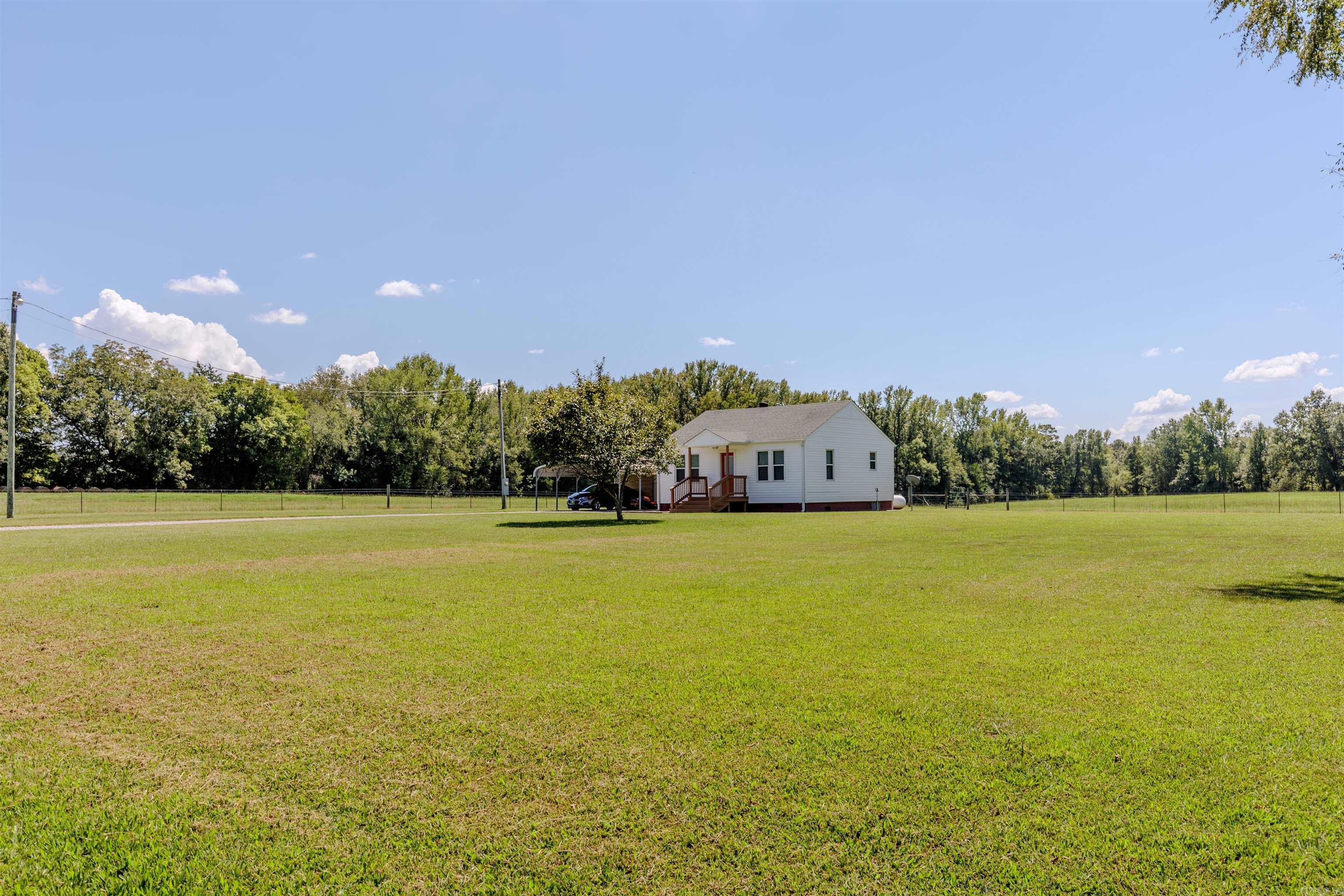 932 Cherry Hill Loop Property Photo 31