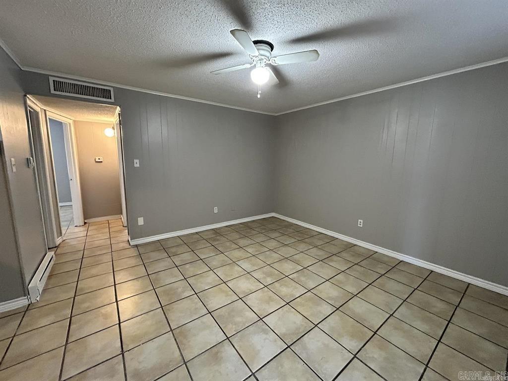 1600 Brentwood Drive Property Photo 5