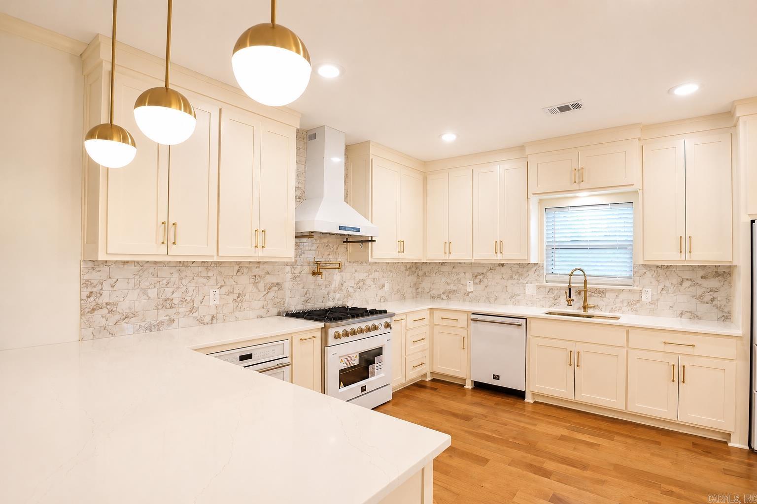 11214 Jamestown Drive Property Photo 8