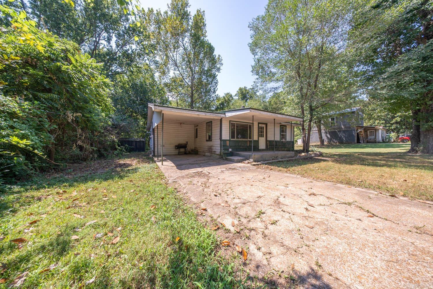 3320 Cave Creek Road Property Photo 5
