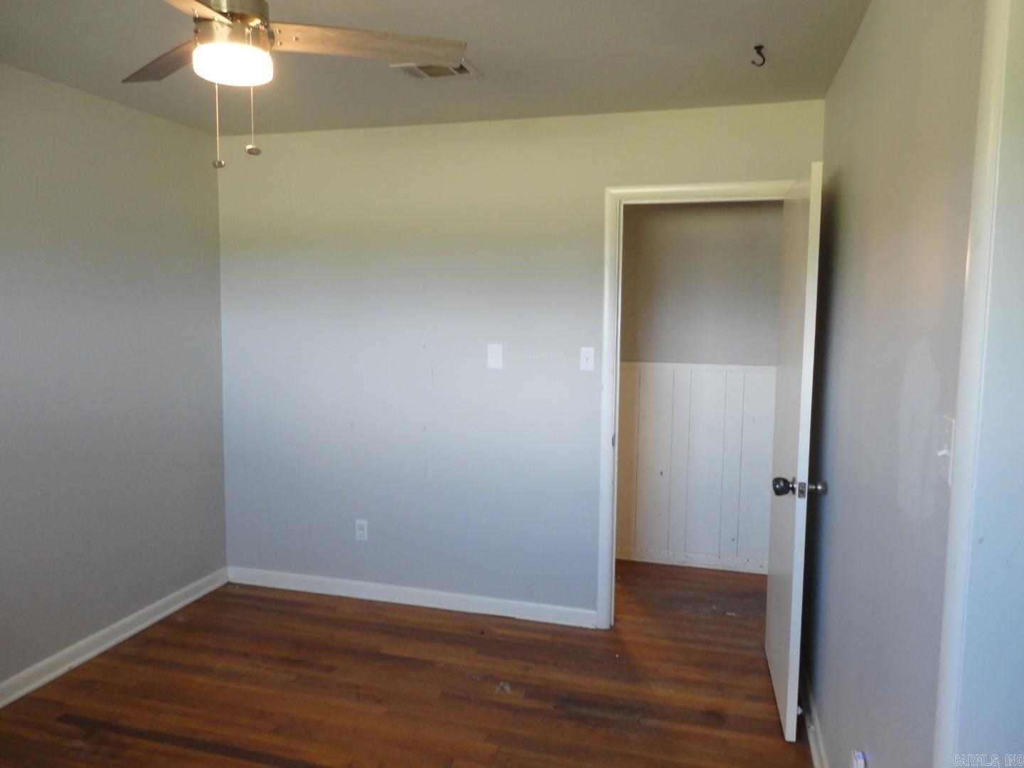 2415 E Republican Road Property Photo 6