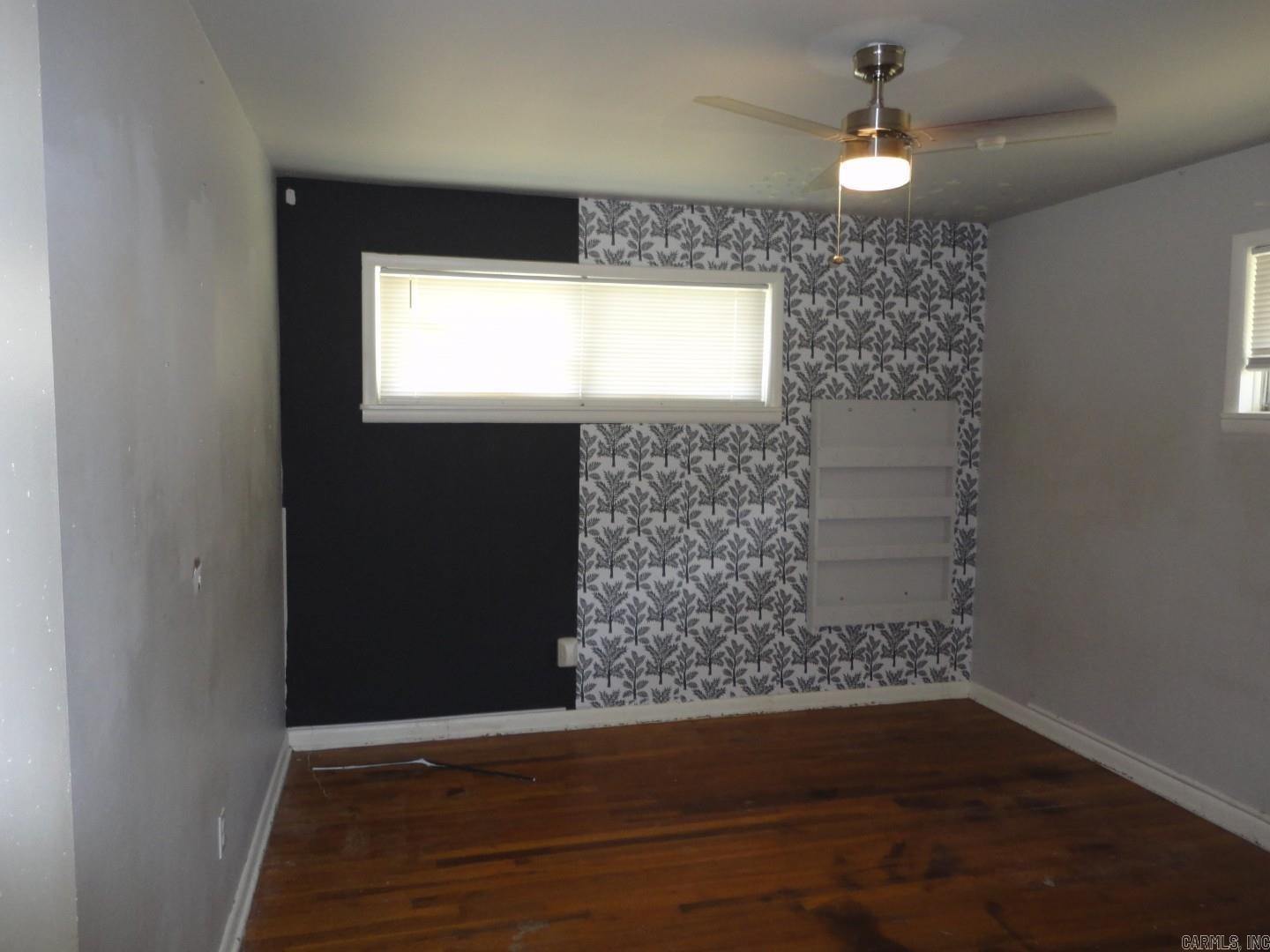 2415 E Republican Road Property Photo 7
