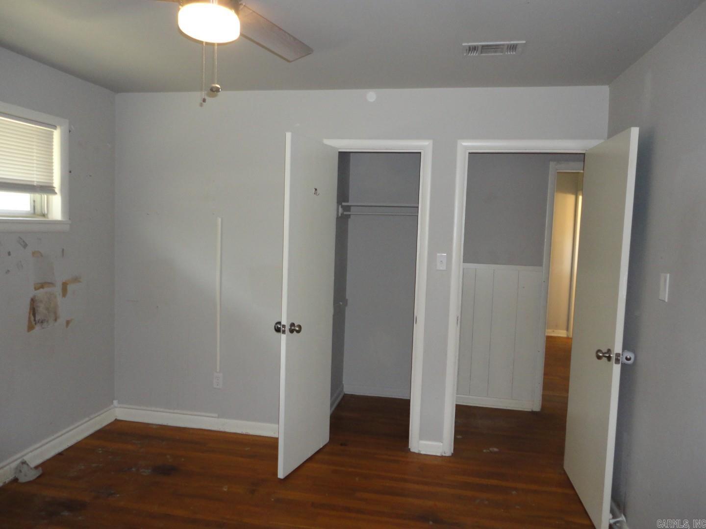 2415 E Republican Road Property Photo 9