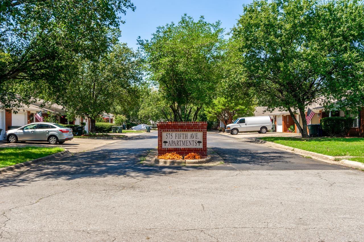 575 5th Ave