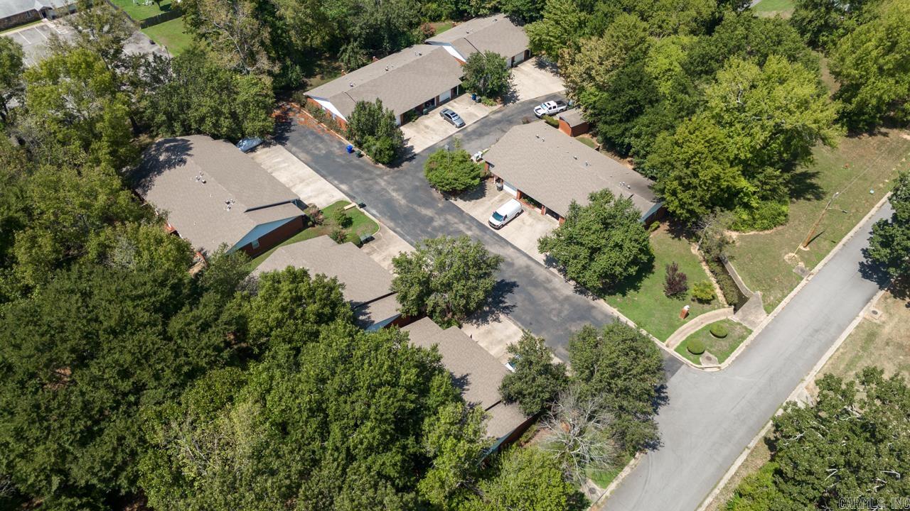 575 5th Ave Property Photo 16
