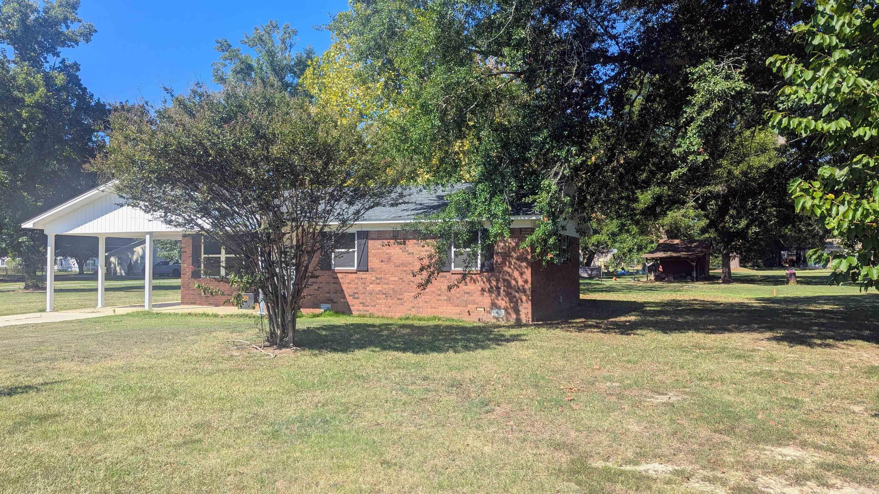 205 N Ash Property Photo 4