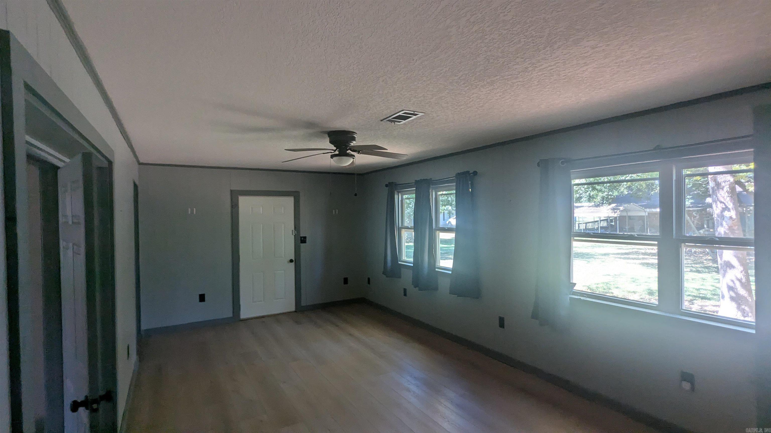205 N Ash Property Photo 21