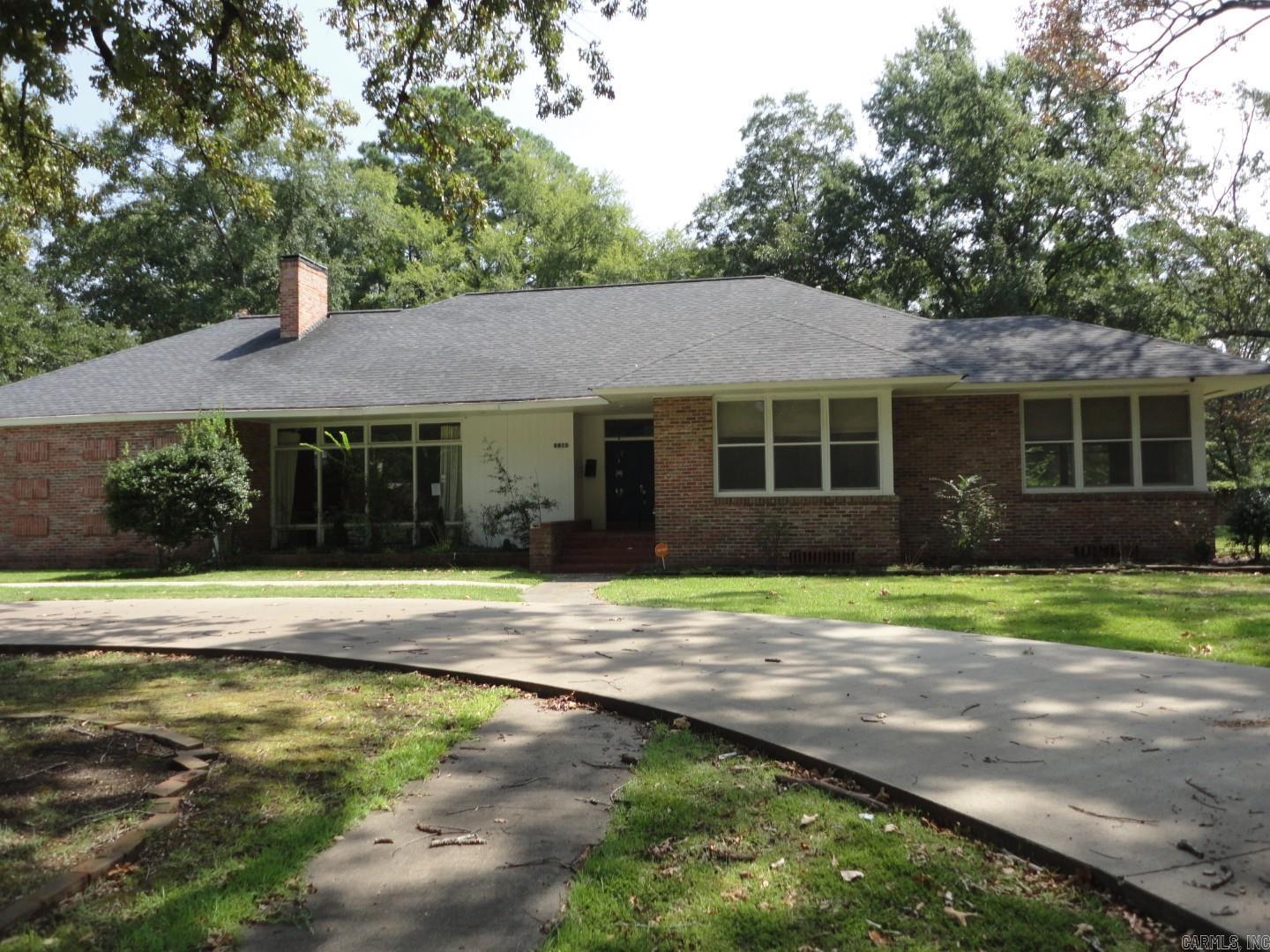 3615 S Poplar Street Property Photo 2