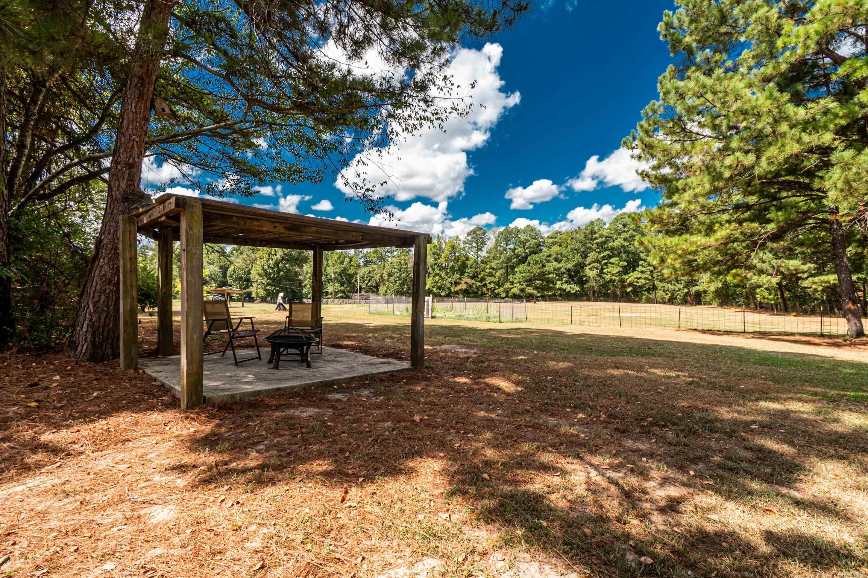 2278 Hinson Rd Property Photo 6