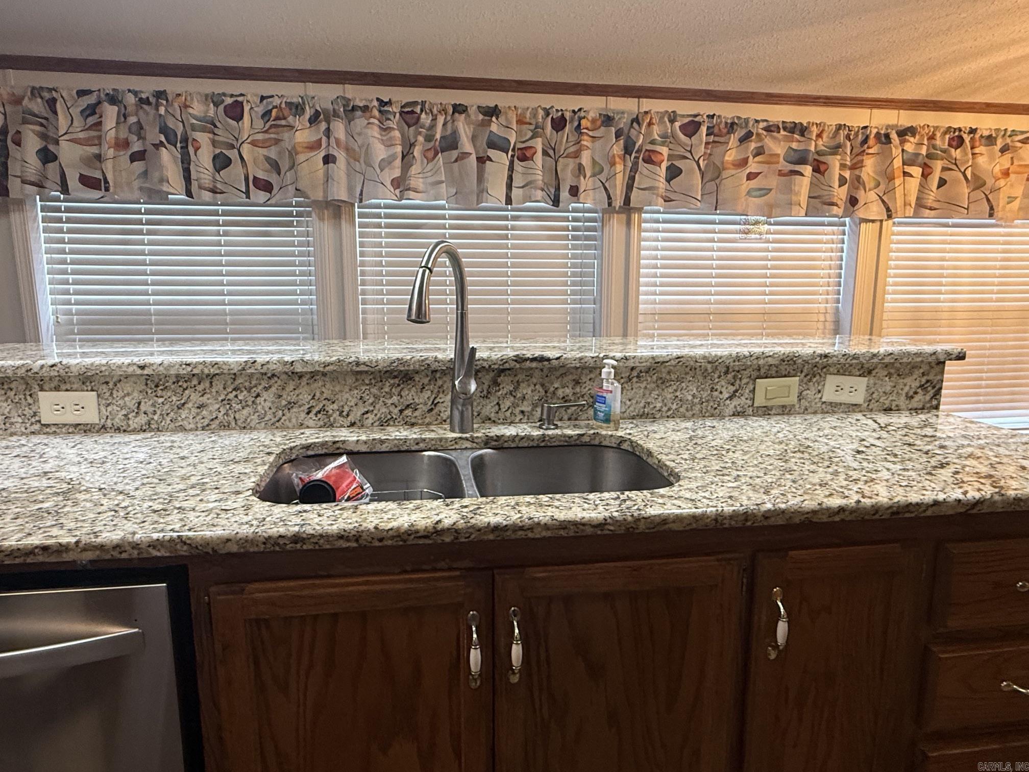 1252 Old Bear Road Property Photo 5