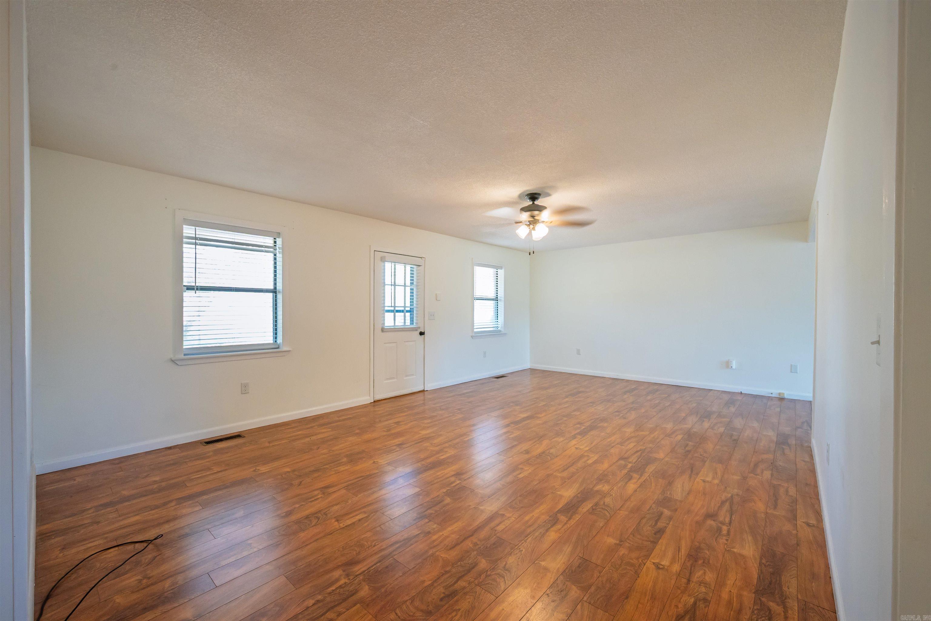1196 Newport Road Property Photo 9
