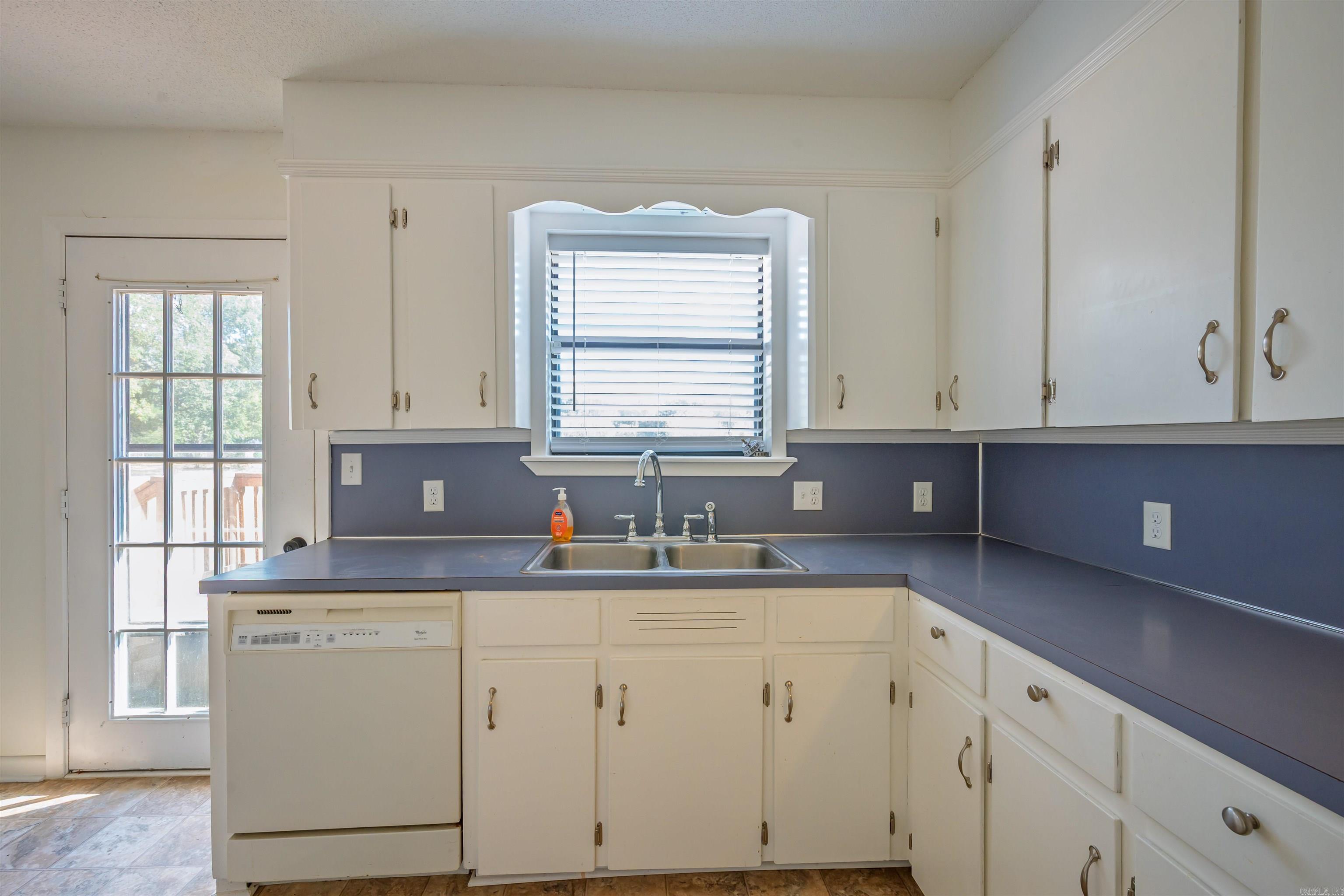 1196 Newport Road Property Photo 15