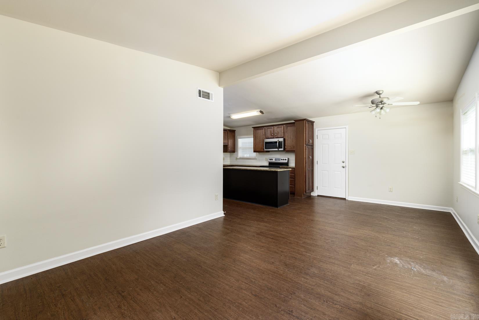 44 Sheraton Drive Property Photo 3
