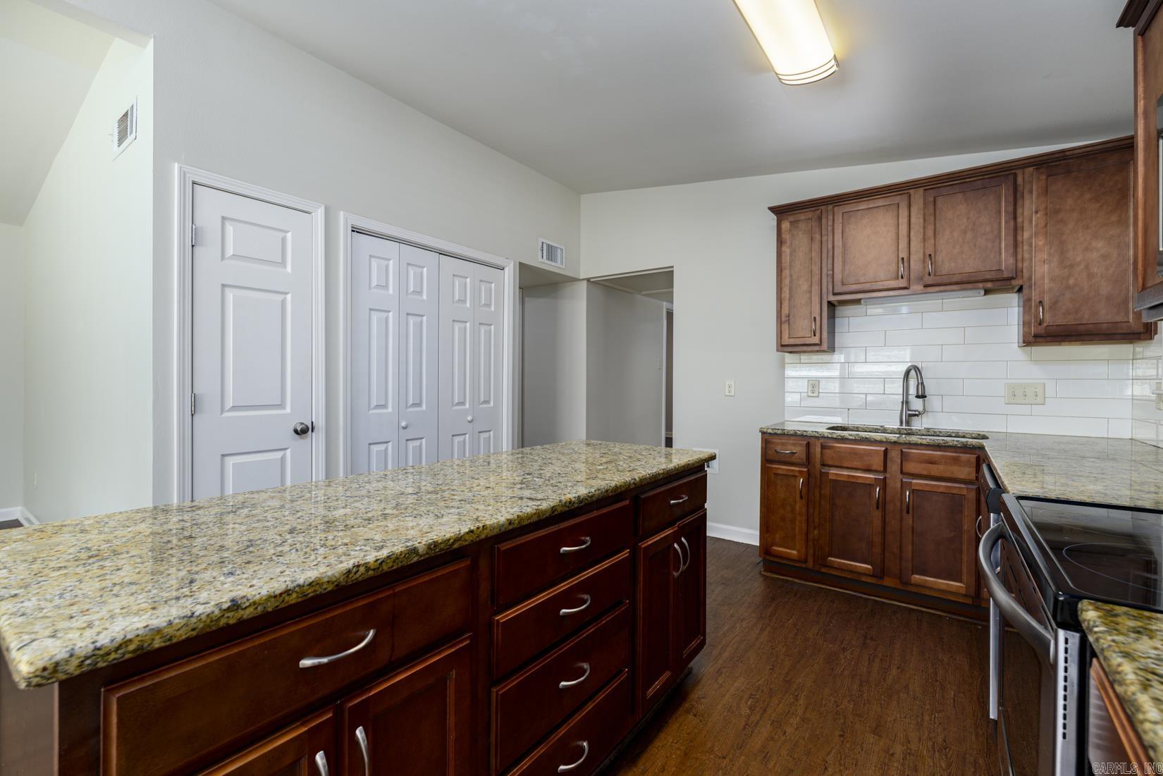 44 Sheraton Drive Property Photo 8