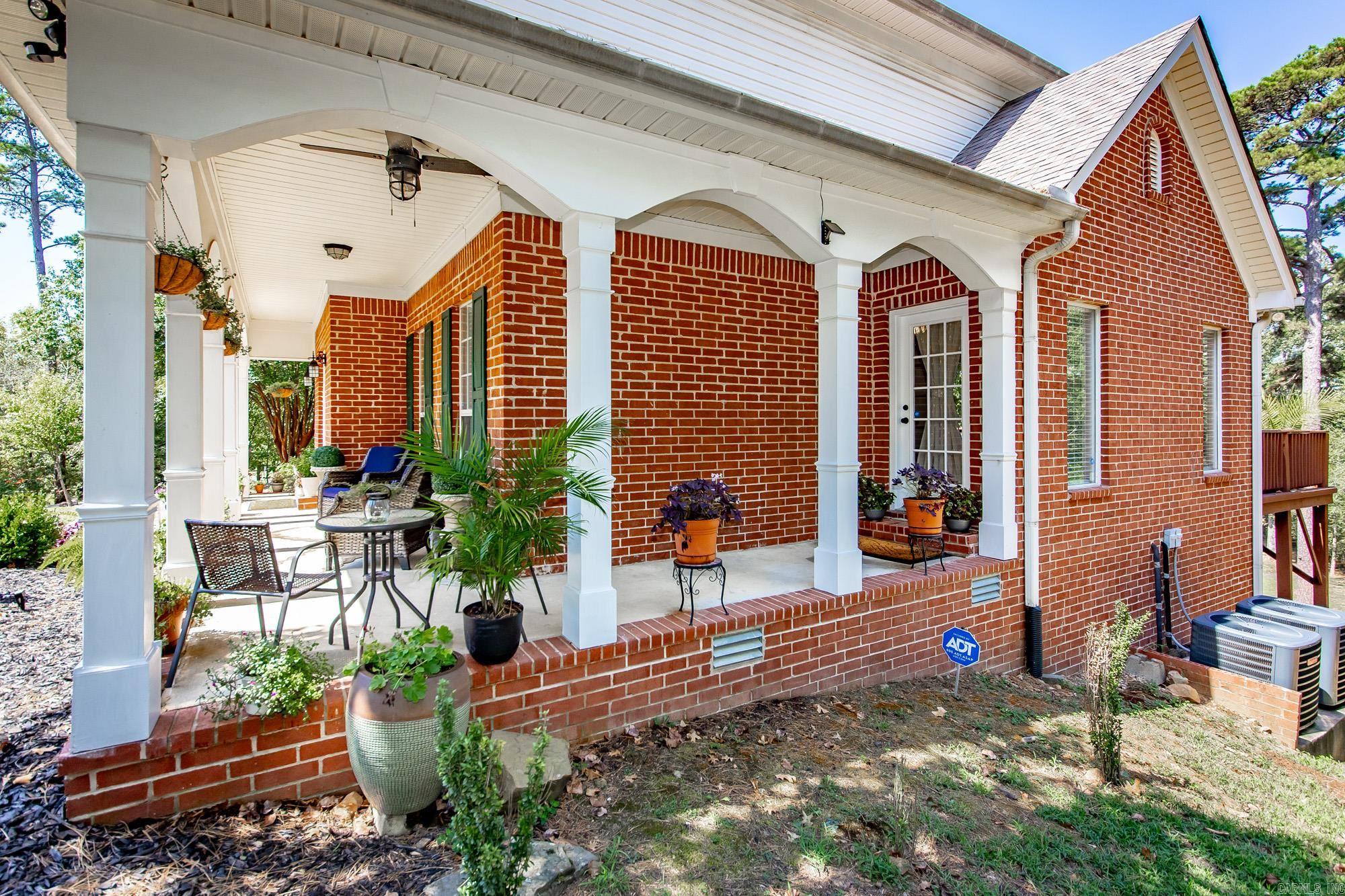 2 Richland Hills Dr Property Photo 3