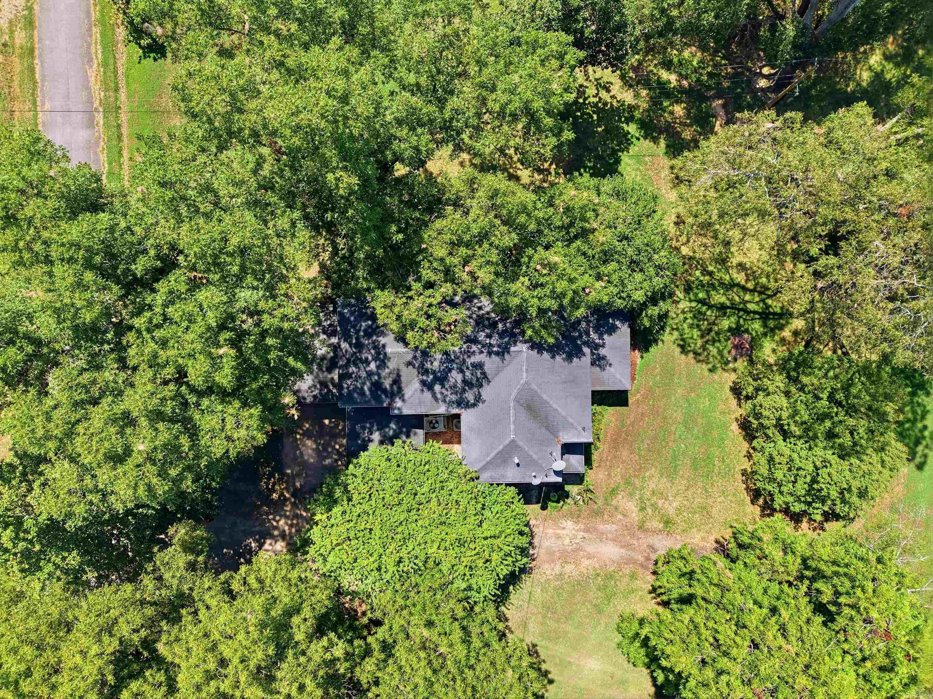 409 E Main Property Photo 3
