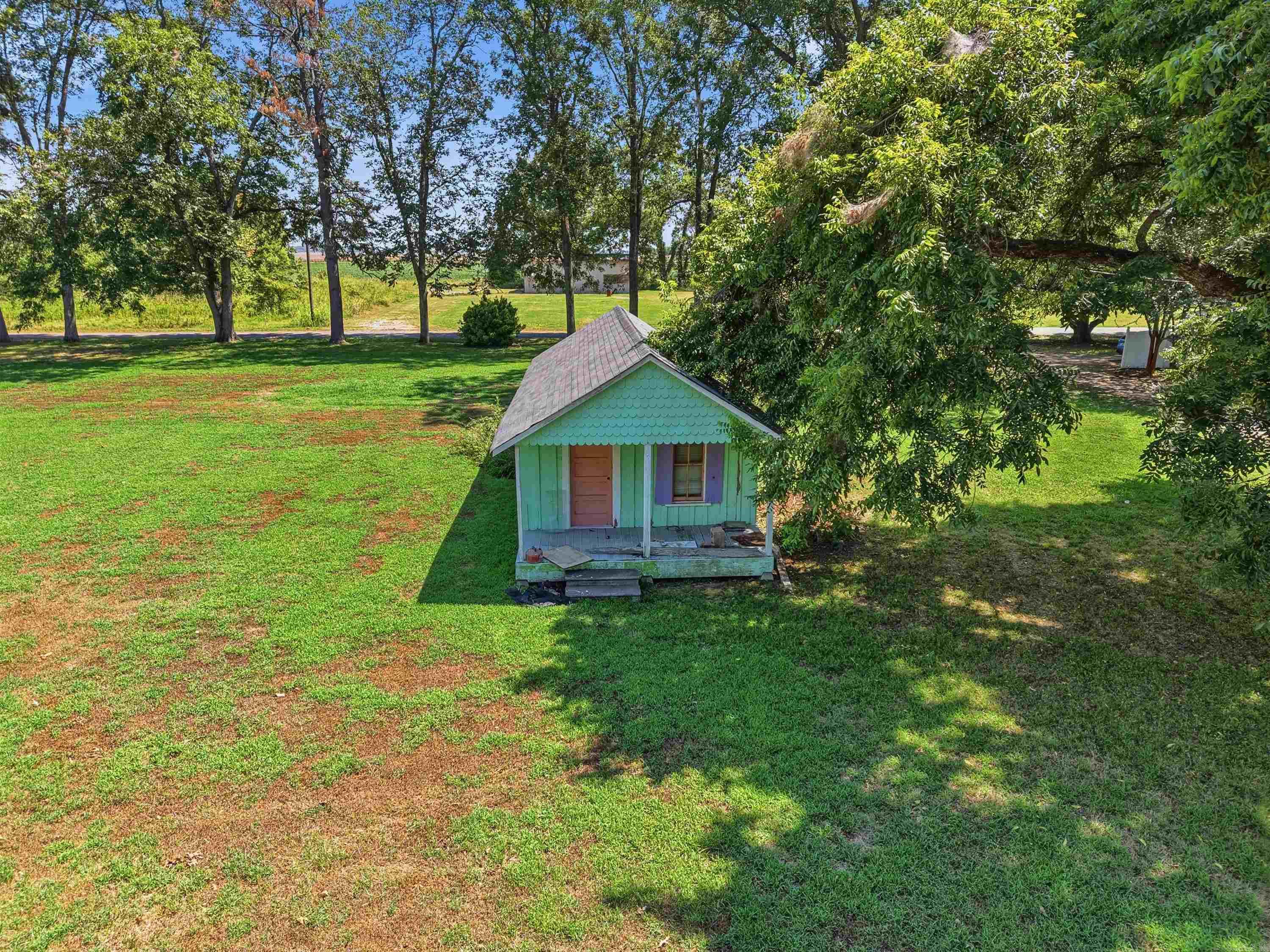 409 E Main Property Photo 5